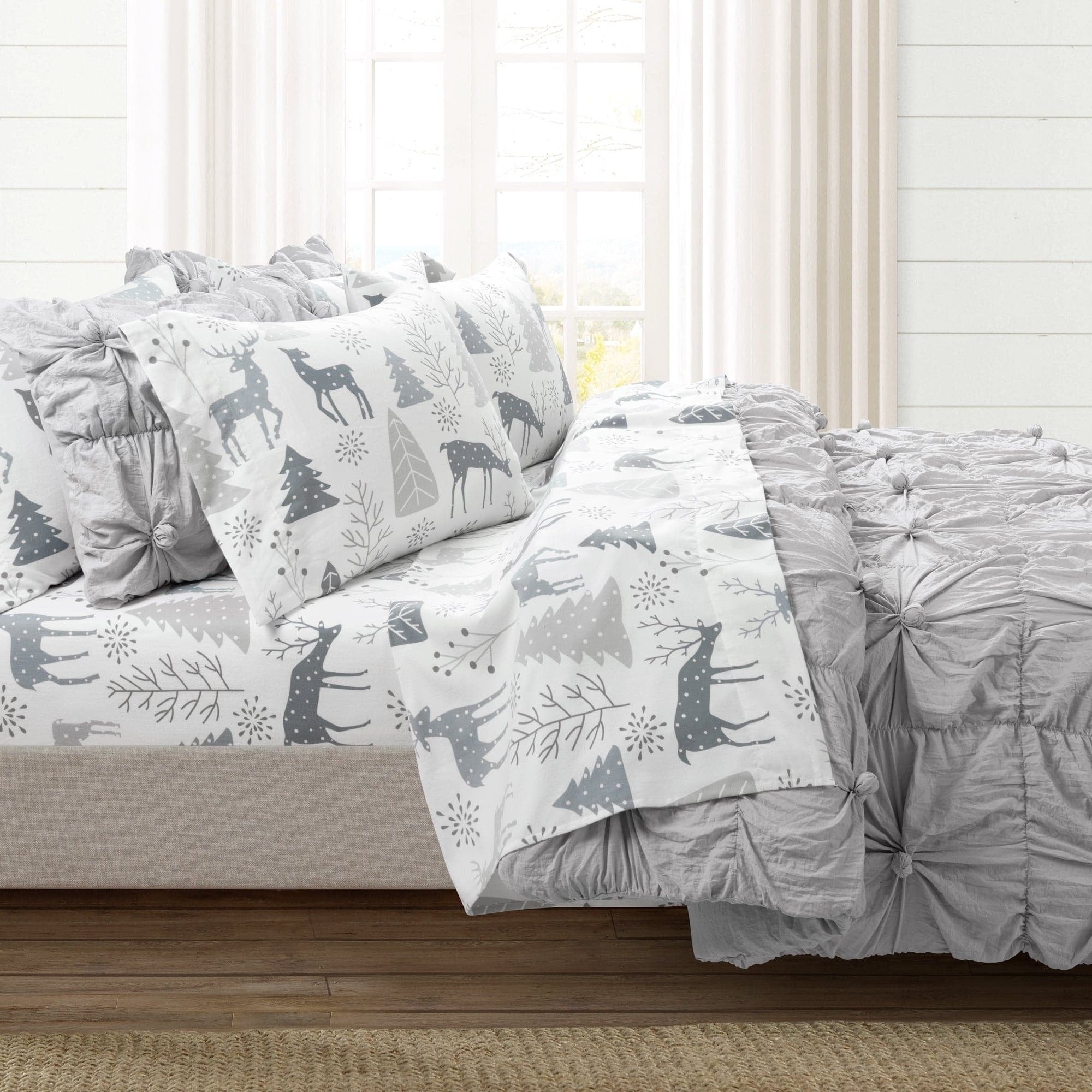 Bella 3-Piece Comforter Set - Queen Size, Soft Microfiber Bedding Set with Pillow Shams - Perfect for Master Bedroom, Guest Room & Dorm Decor