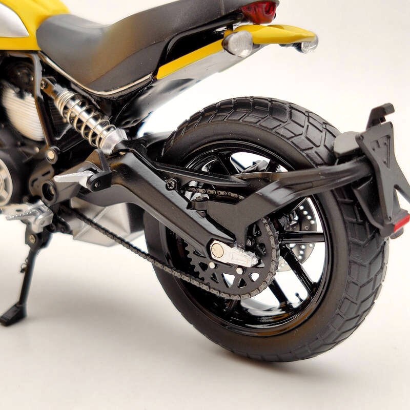 1:12 Ducati Scrambler Icon 803CC 2015 Motorcycle Diecast Model - Rosso Red Collectible Toy for Adults, Car Enthusiasts Gift, Display for Office & Home Decor