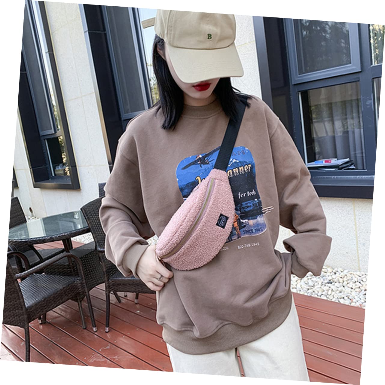KOMBIUDA 1pc Portable Chest Bag - Adjustable Shoulder Strap Phone Pouch for Women | Fashion Fleece Crossbody Bag | Perfect Gift for Daughter, Girlfriend | Ideal for Travel, Shopping & Outdoor Activities
