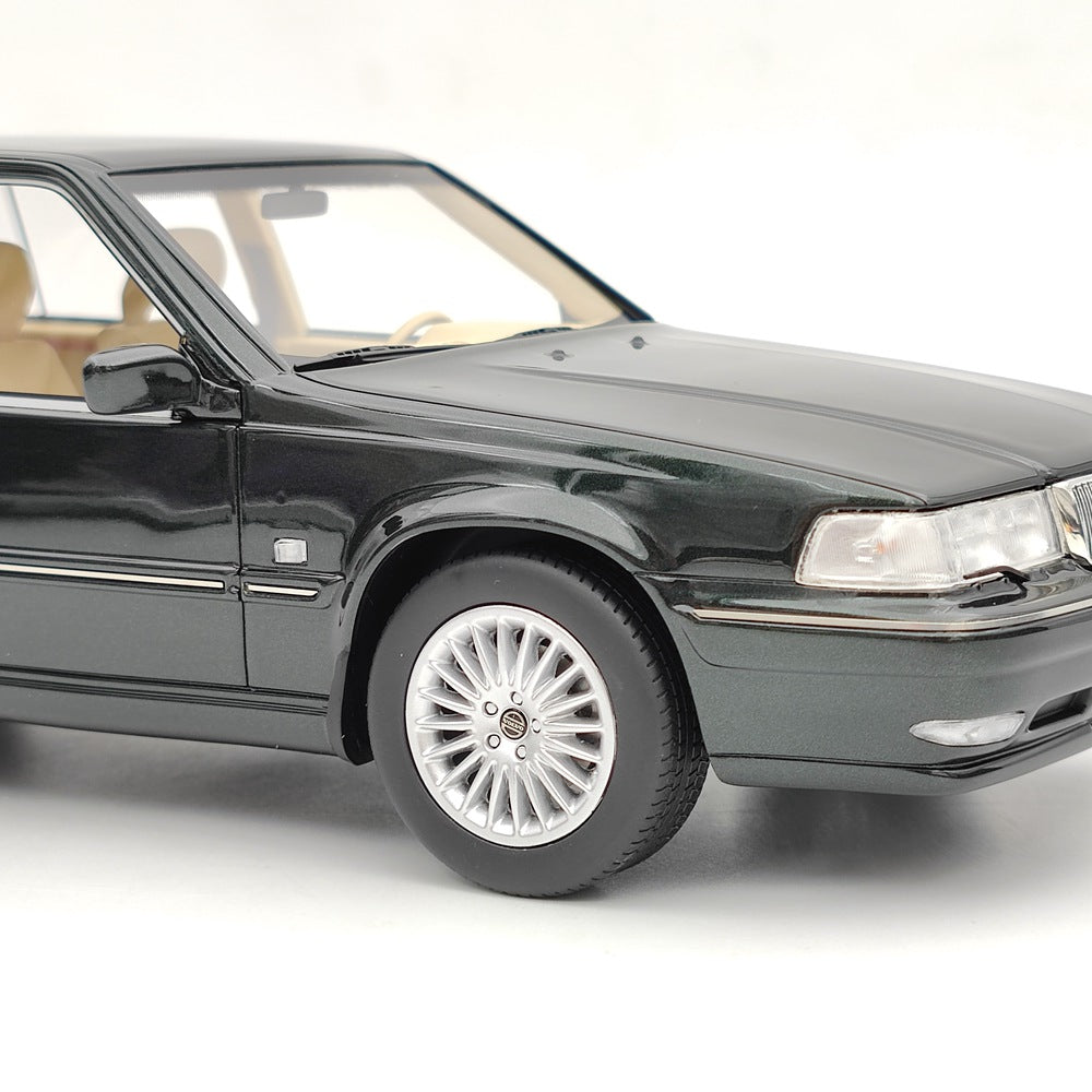 1/18 Scale Volvo S90 Royal Level 3 1998 Green Resin Model Car - DNA Collectibles DNA000090 - Perfect for Collectors, Display, and Gift Giving