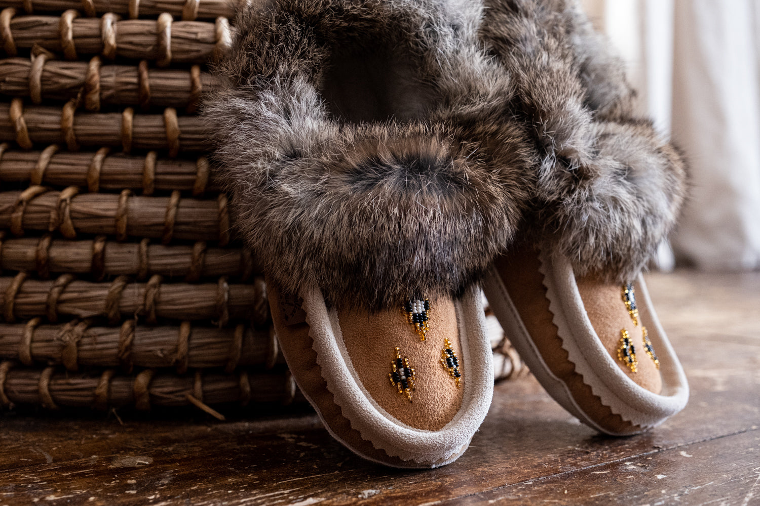 Women's Sheepskin Lined Moccasins - Soft & Cozy House Slippers for Winter (Sizes 4 & 5) | Perfect for Indoor Comfort, Lounge Wear & Cold Weather Relaxation