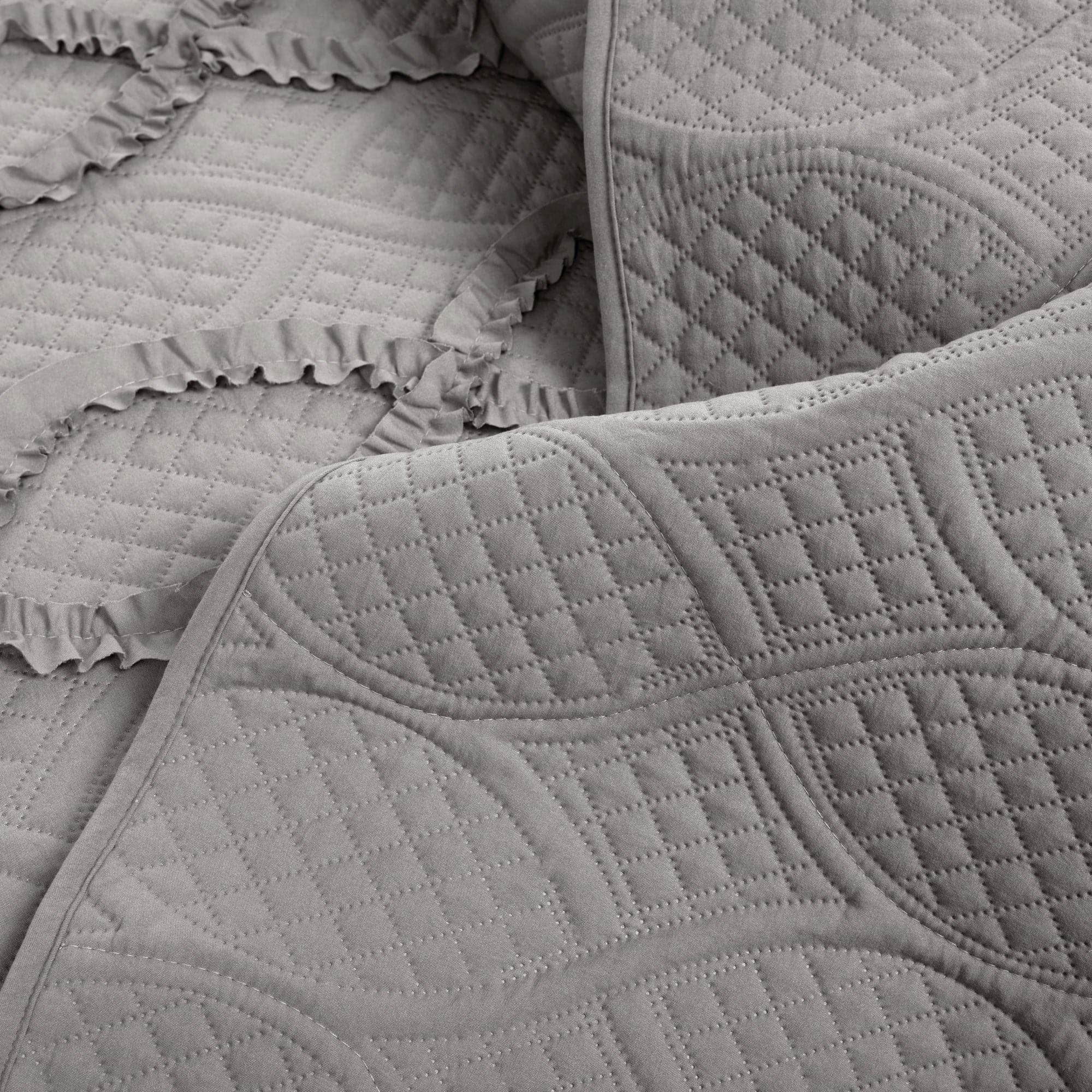 Avon Textured Ruffle Quilt 3-Piece Bedding Set - Soft & Stylish Comforter, Pillow Shams & Bed Skirt for Cozy Bedroom Decor