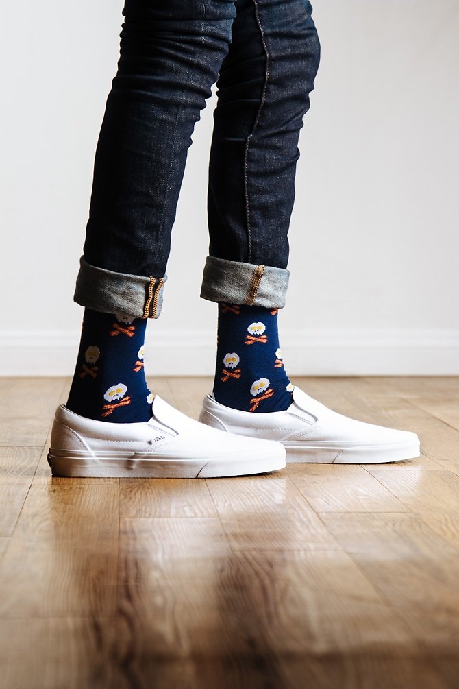 Bacon & Eggs Skull Bones Novelty Crew Socks for Men - Soft Carded Cotton Food-Themed Socks (1 Pair) - Perfect for Breakfast Lovers, Hipster Gifts & Funny Sock Collections