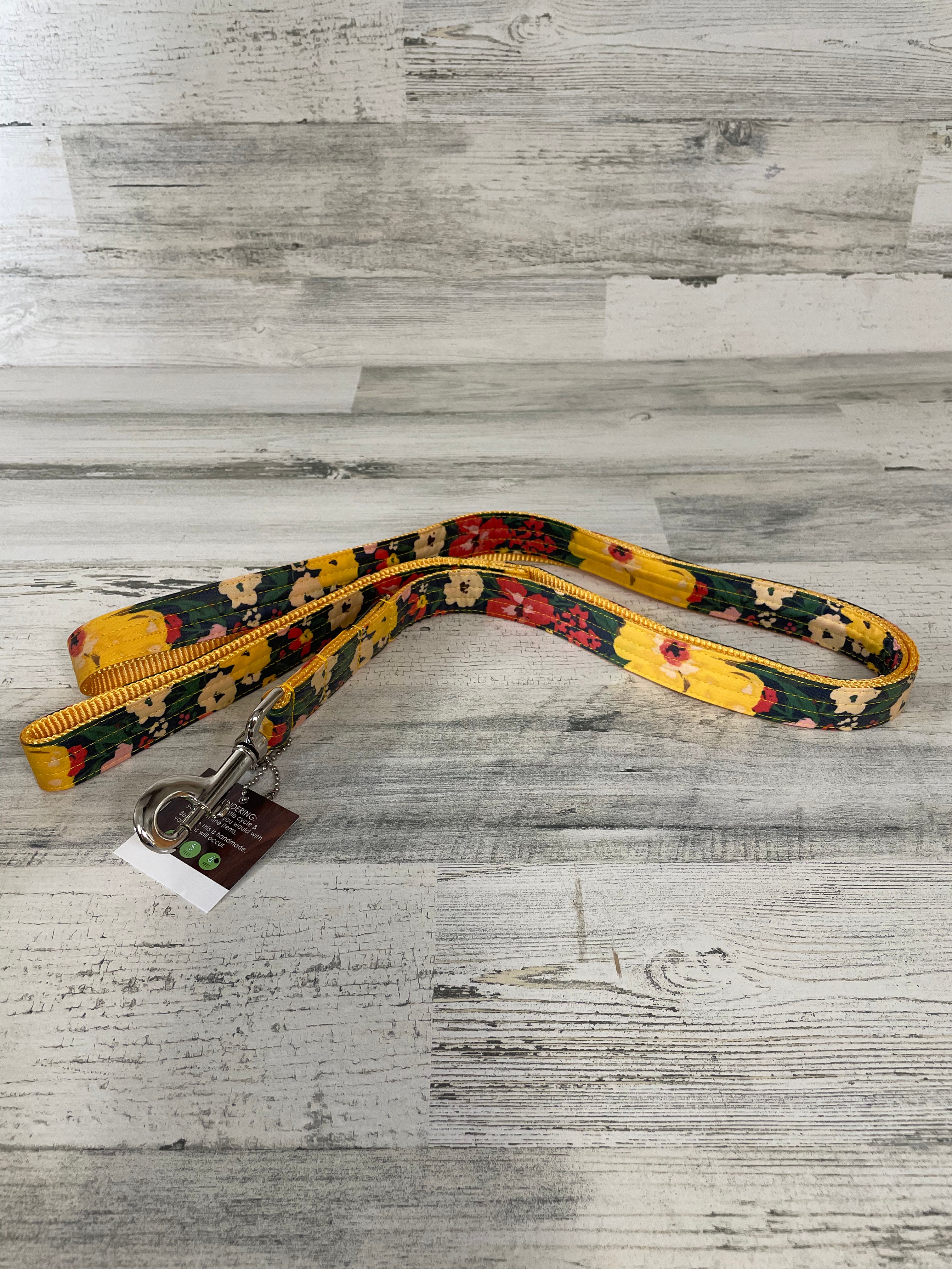 Mimi Green Meadow Floral Dog Leash - Soft & Durable Pet Walking Lead for Small Medium Dogs - Perfect for Daily Walks, Hiking & Outdoor Adventures