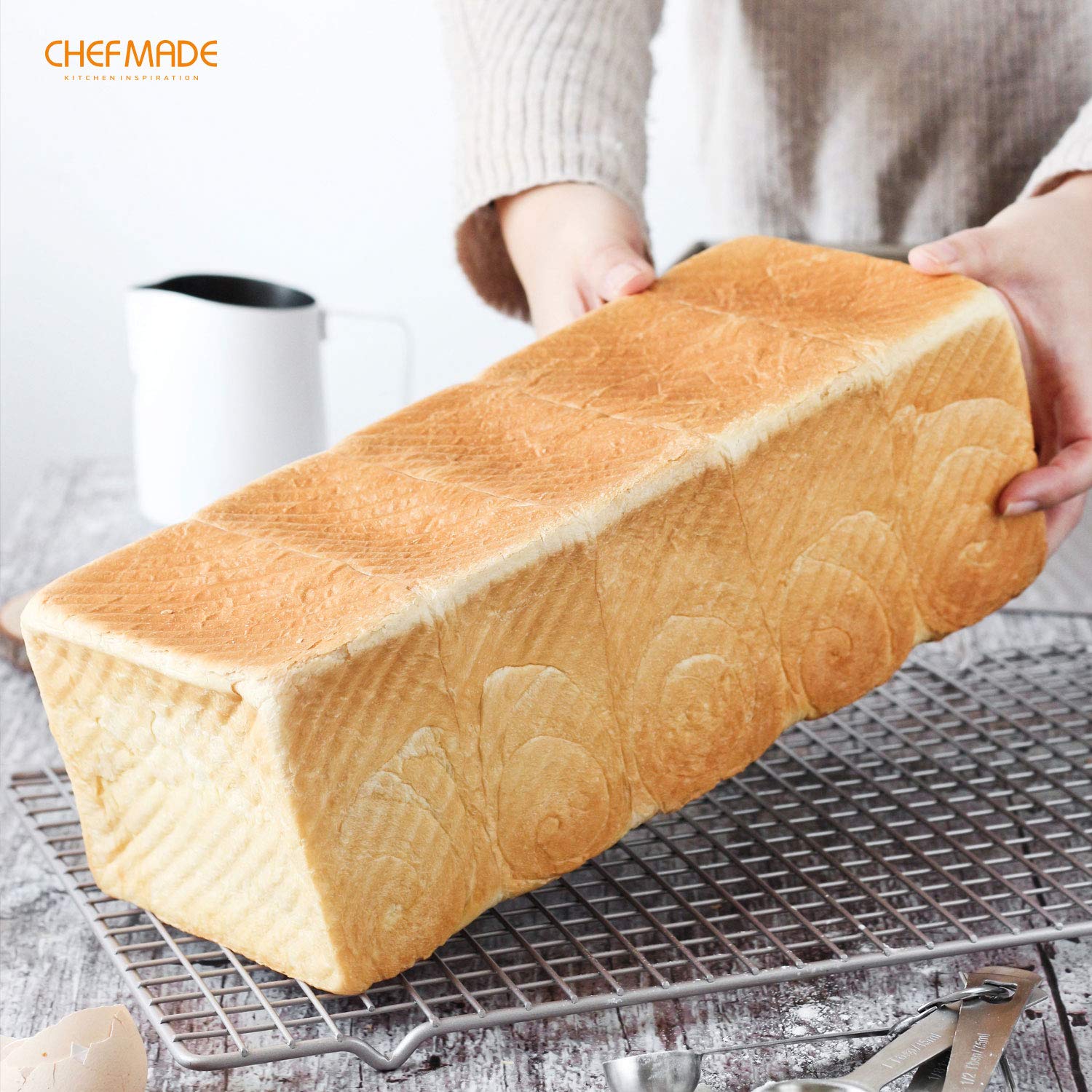 CHEFMADE 2.2Lb Pullman Loaf Pan with Lid - Commercial Grade Non-Stick Carbon Steel Bread Baking Pan for Homemade Sandwich, Toast & Artisan Bread (Champange Gold) | Perfect for Bakeries, Restaurants & Home Baking Enthusiasts