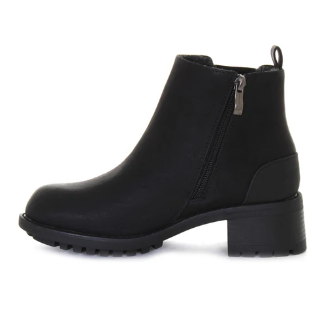 Wanderlust Women's Wide Fit Tierney Black Leather Boots - Comfortable & Stylish for Walking, Hiking & Outdoor Adventures