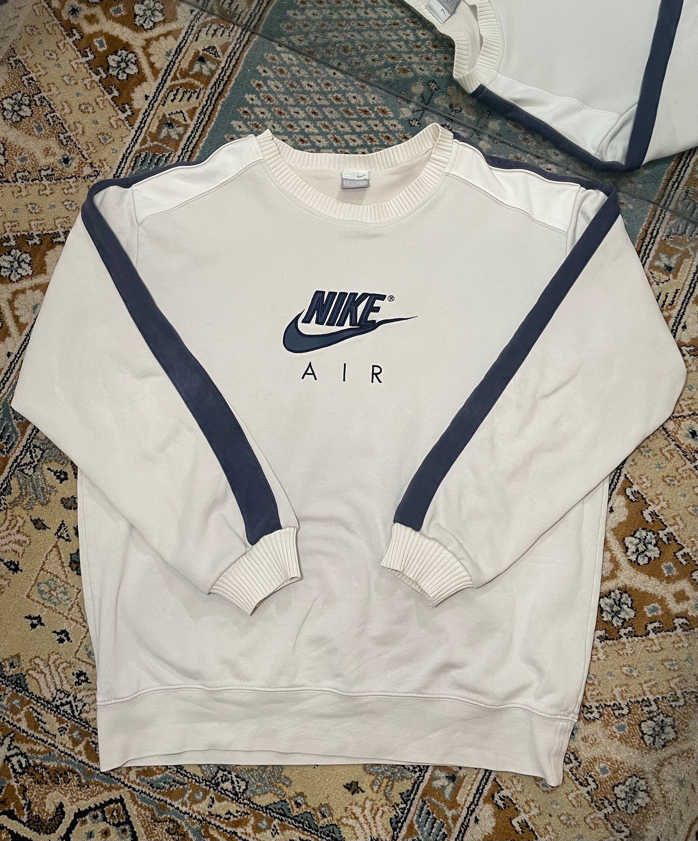 Custom Nike Hoodie Size 43 - Stylish & Comfortable Sweatshirt for Men & Women | Perfect for Gym, Running, Casual Wear & Street Fashion