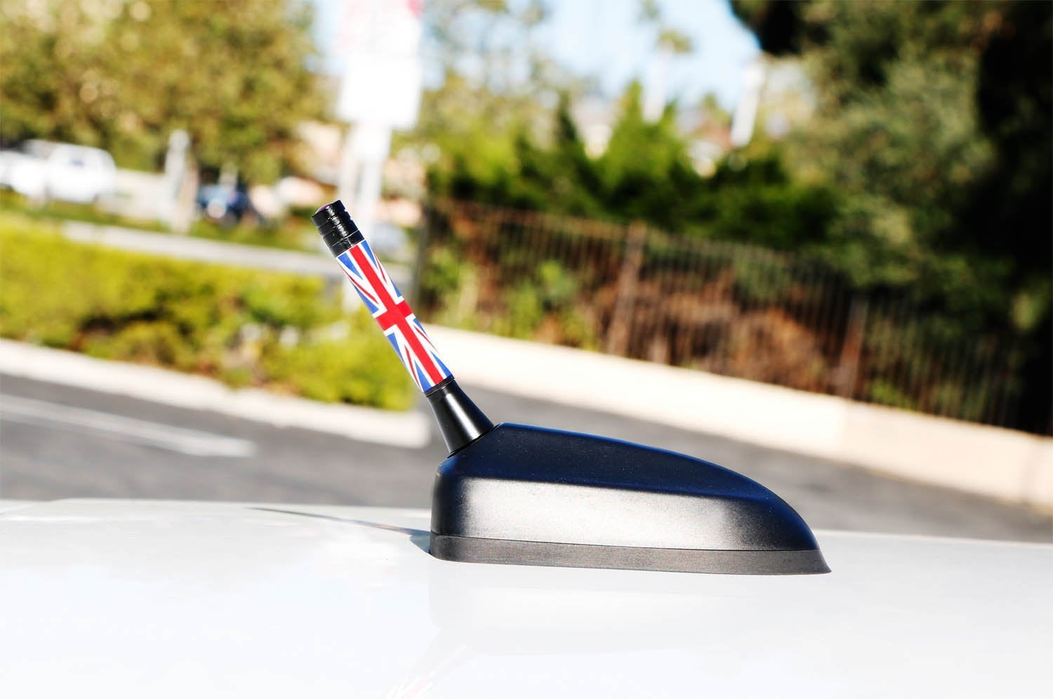 3 Red Union Jack UK British Flag Design Short Antenna for MINI Cooper - Stylish Car Accessory for British Enthusiasts & Mini Cooper Owners - Perfect for Car Shows, Road Trips & Patriotic Display