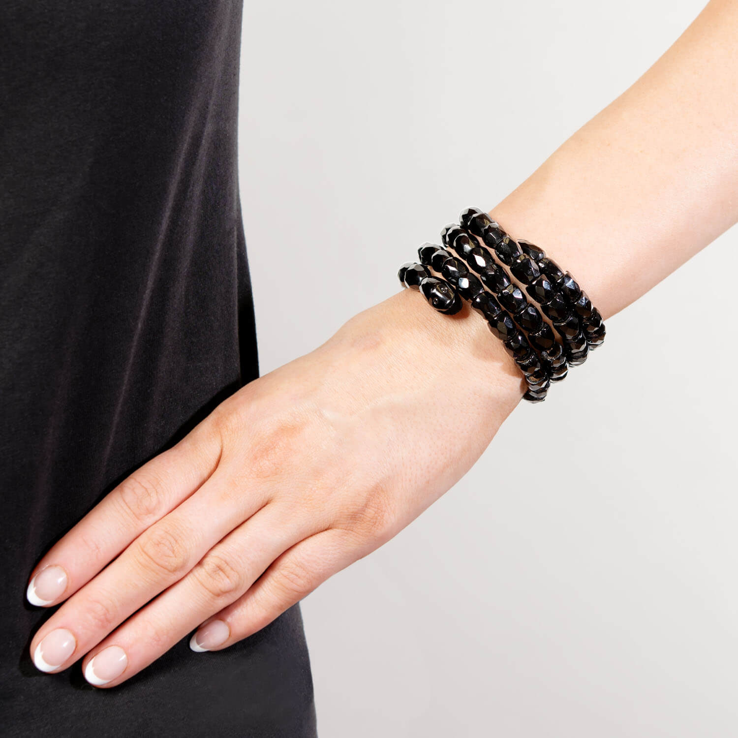 Victorian Style Carved Jet Glass Snake Wrap Bracelet for Women - Gothic Jewelry, Boho Fashion Accessory, Perfect for Halloween & Costume Parties