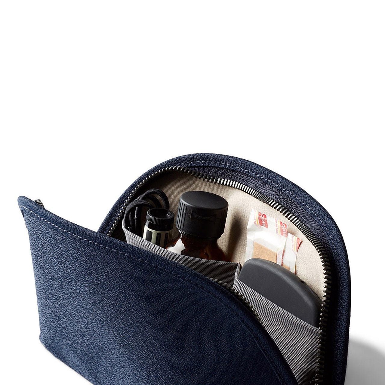 Bellroy Classic Pouch - Premium Leather Zip Pouch for Wallet, Keys & Essentials | Perfect for Travel, Work & Everyday Carry