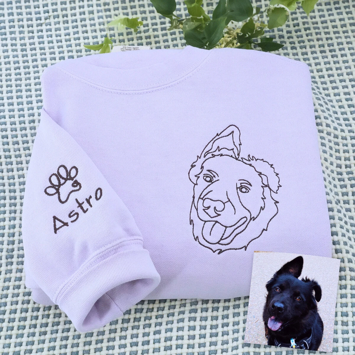 Custom Pet Embroidered Sweatshirt with Photo - Personalized Pet Face & Name Hoodie or T-Shirt | Unique Gift for Pet Lovers, Dog & Cat Owners | Cozy Casual Wear for Family Photos, Outdoor Adventures