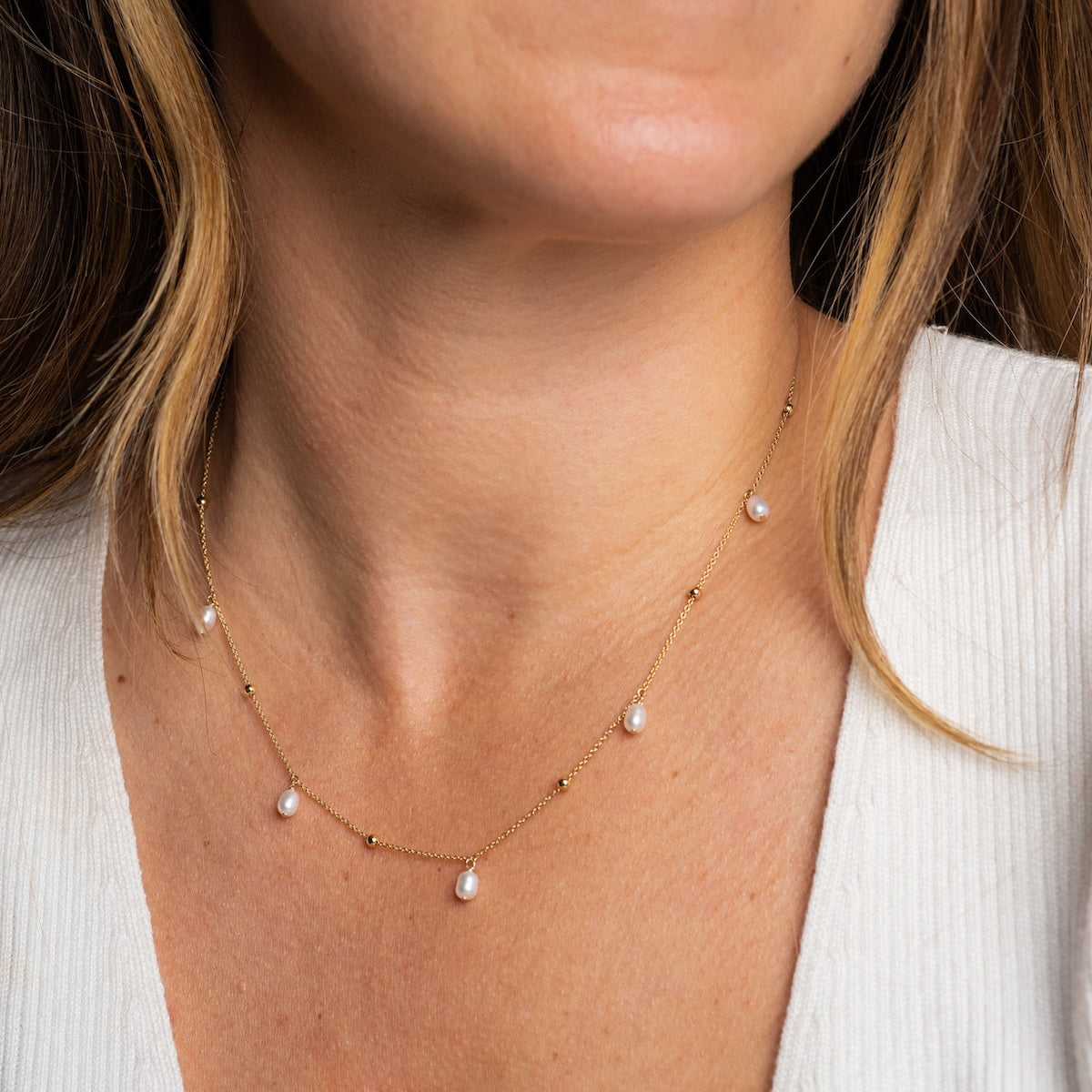 Solid Gold Pearl Droplet Necklace - Elegant 14K Gold Dainty Pearl Pendant for Women | Perfect for Weddings, Anniversaries & Special Occasions