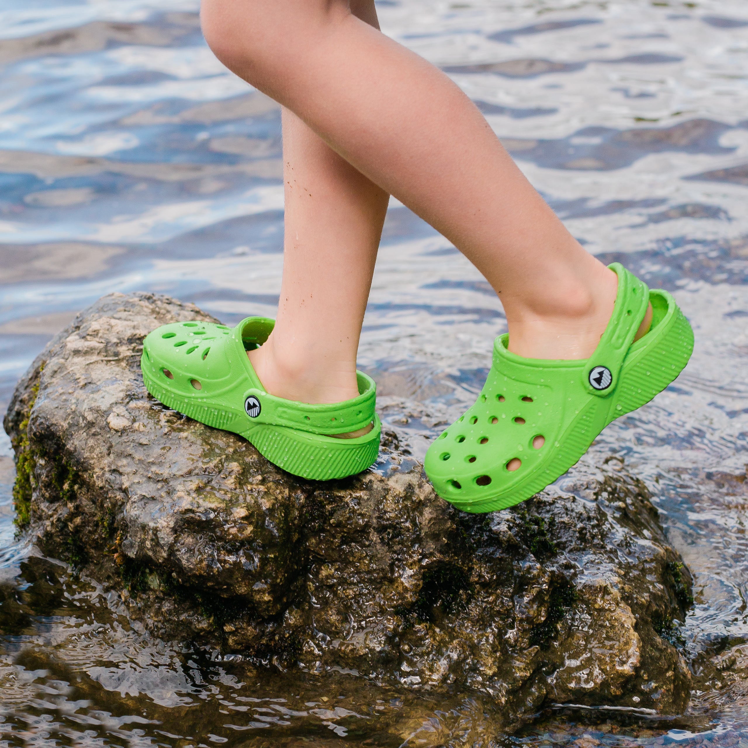 Breathable Kids' Slippers - Soft & Comfortable Ventilated Clogs for Boys & Girls - Perfect for Indoor Play, Beach, Pool & Backyard Fun