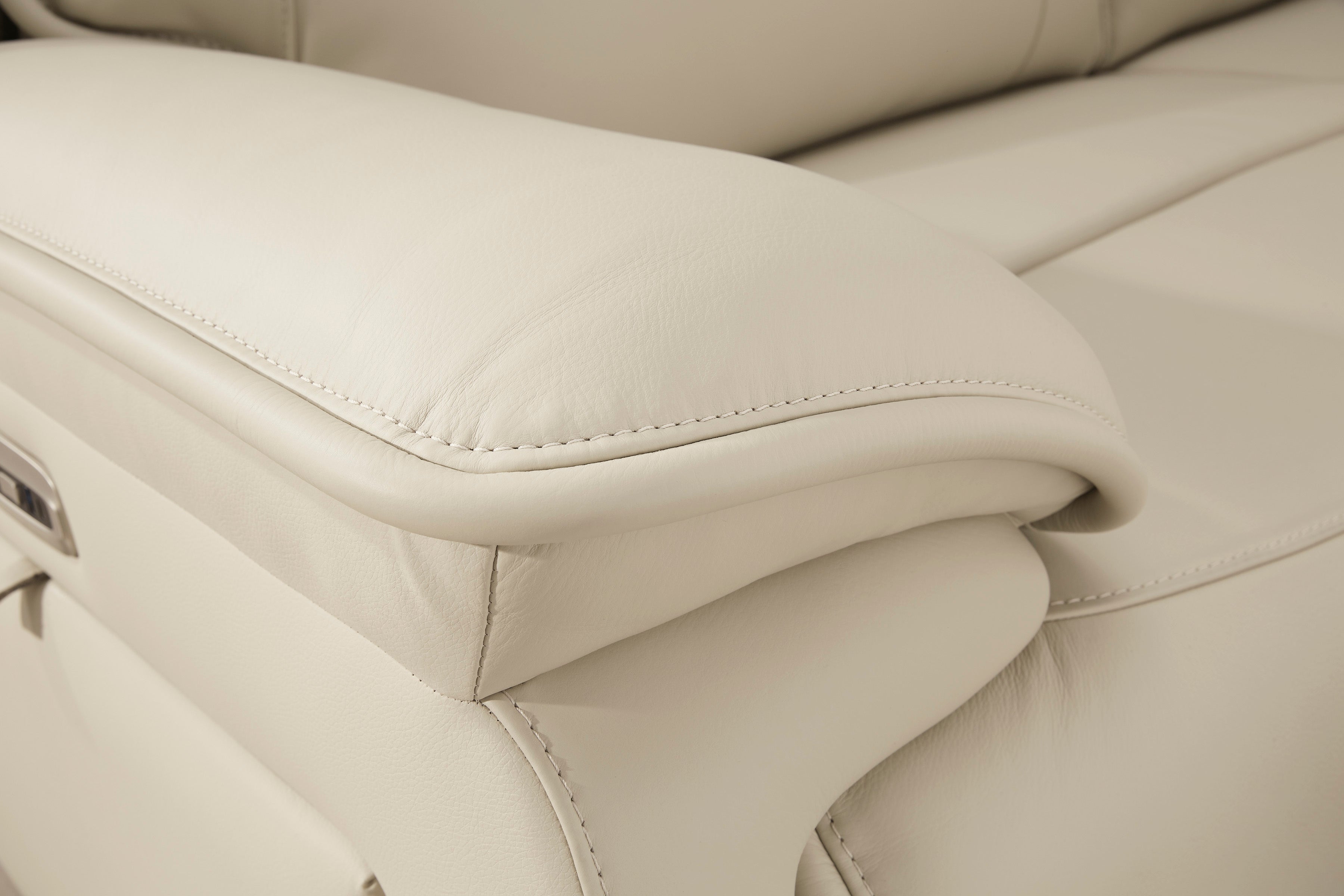 Premium 6-Piece Leather Reclining Sectional Sofa Set - Soft Genuine Leather, Power Recliners, Modern L-Shaped Couch for Living Room, Family Room & Home Theater Comfort