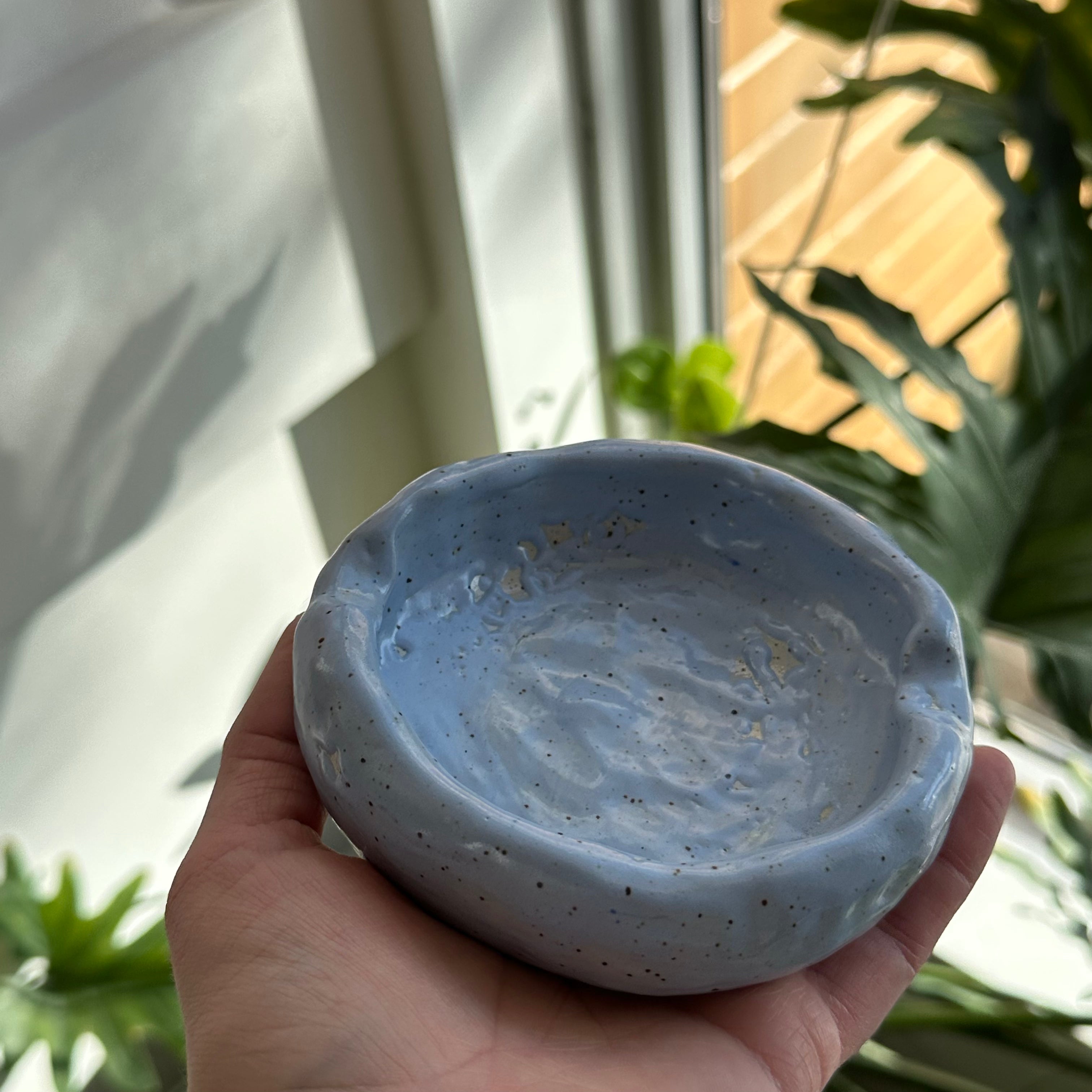 Blue Blob Ashtray - Modern Silicone Smoking Accessory for Cigarettes & Cigars | Perfect for Home, Office, or Outdoor Use