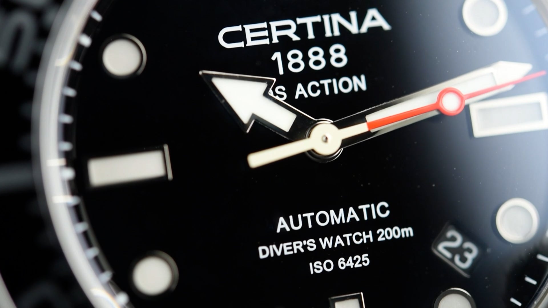 Certina DS Action C013407A Men's Automatic Watch - Pre-Owned Luxury Swiss Timepiece for Business, Travel & Everyday Wear