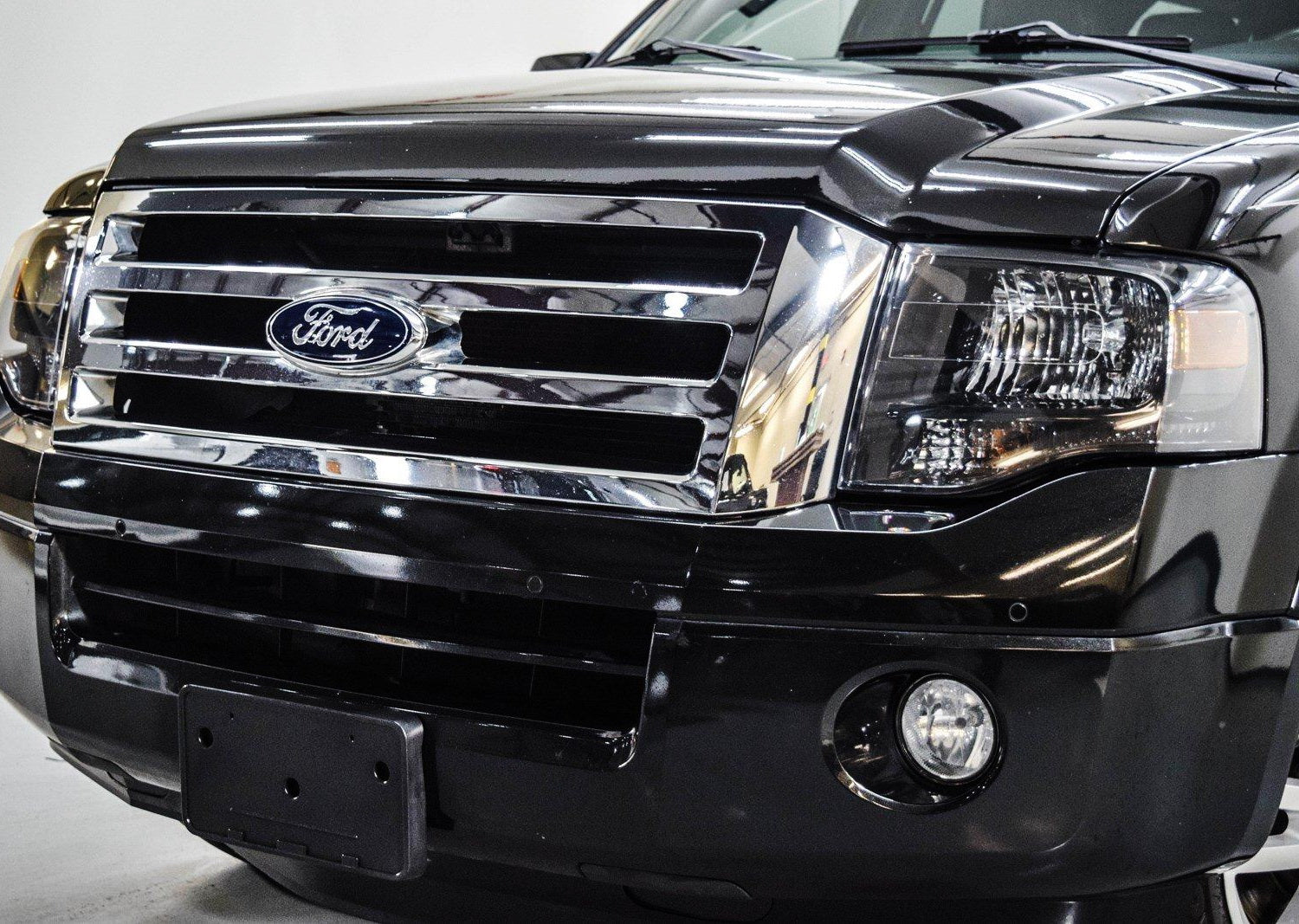 2007-2014 Ford Expedition & 2008-2011 Ranger Clear Lens Halogen Fog Lights Kit - Anti-Fog Driving Lights for Night Visibility & Off-Road Adventure