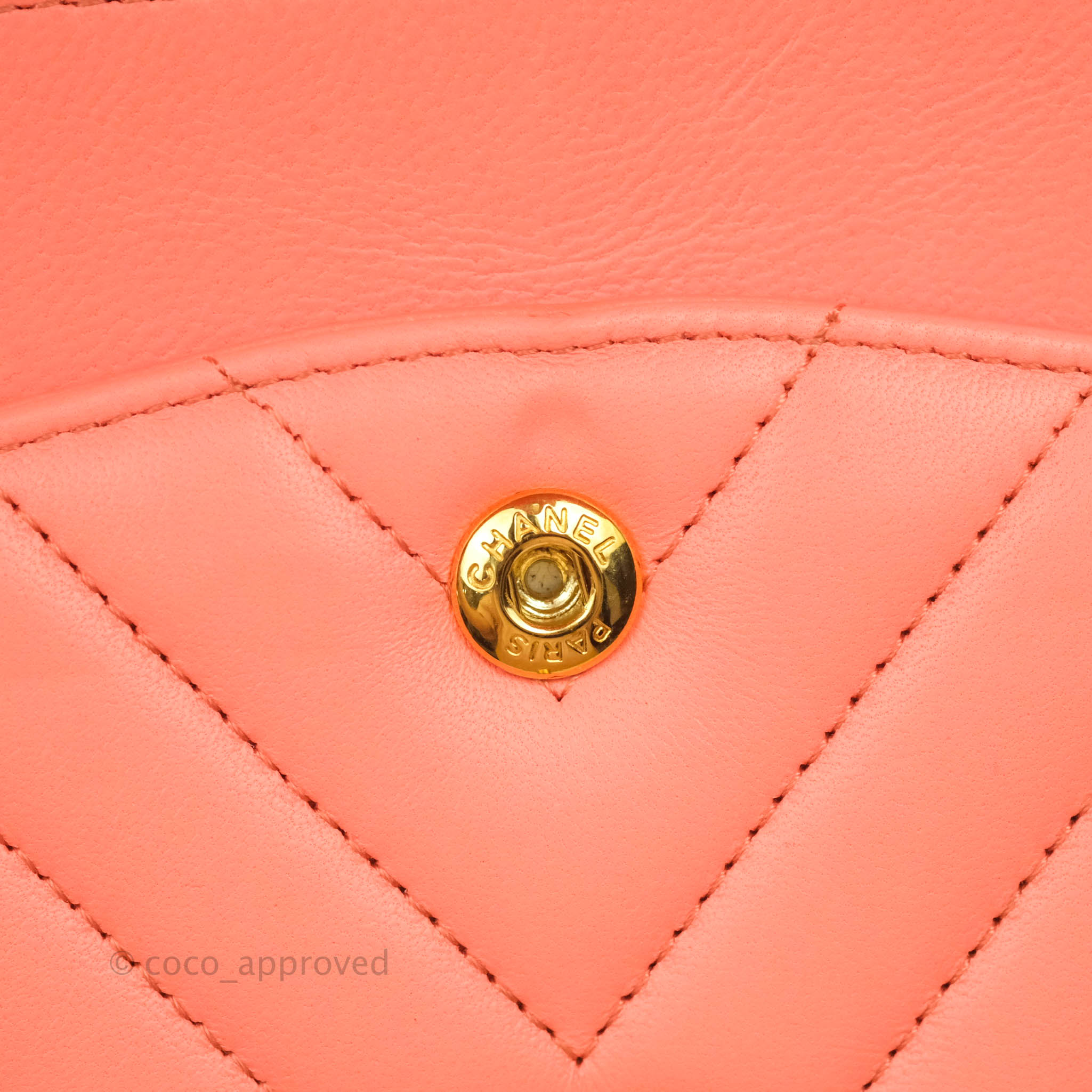 Chanel Classic M/L Medium Chevron Double Flap Bag in Coral Pink Lambskin with Aged Gold Hardware - Luxury Shoulder Bag for Women, Perfect for Parties, Weddings & Special Occasions