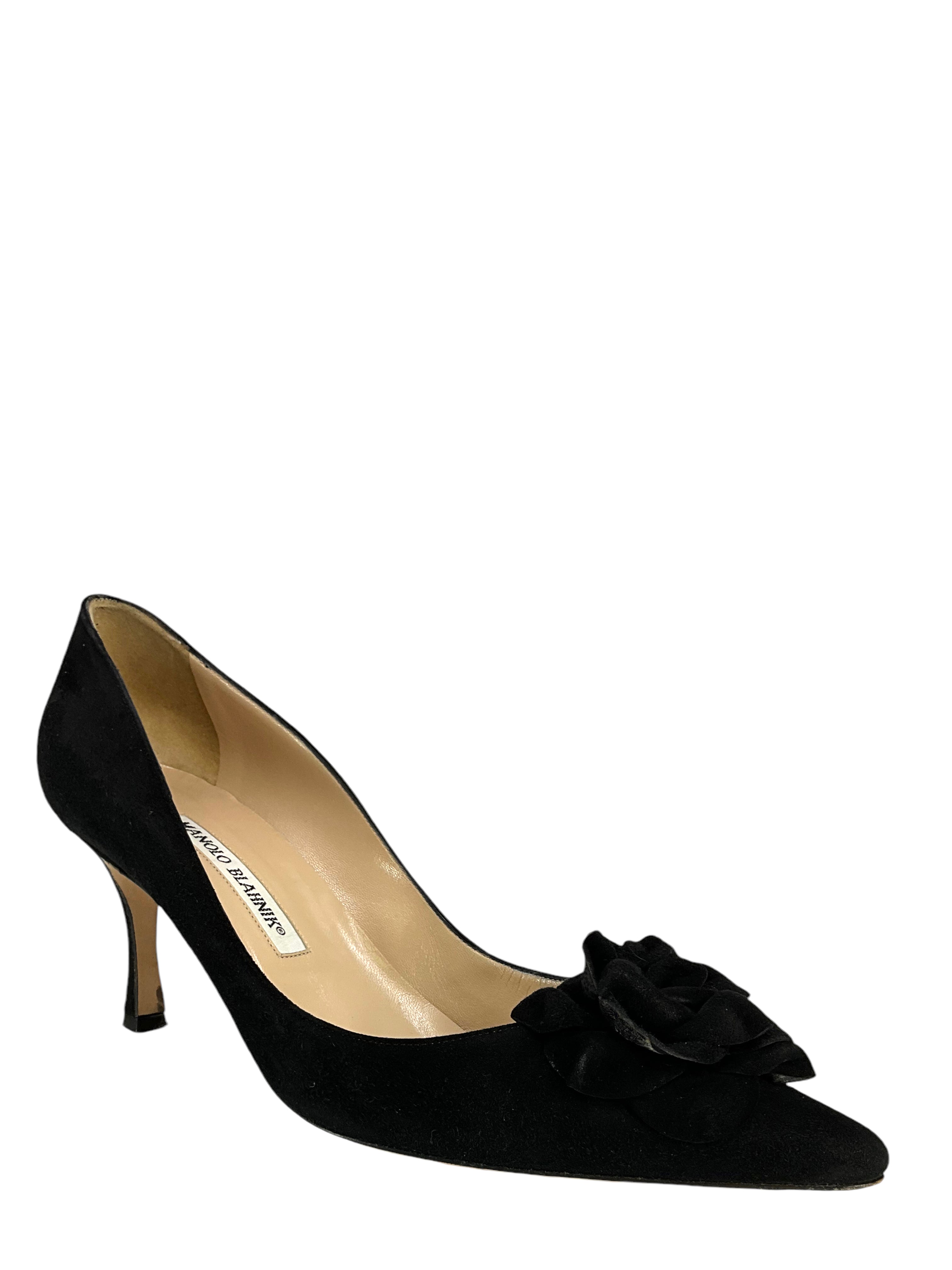 Manolo Blahnik Lisa Flower Suede Pumps Women's Size 8.5 - Elegant Heels for Weddings, Parties & Special Occasions