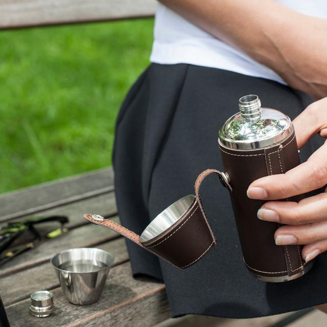 Premium Leather Flask for Whiskey & Liquor - Durable & Stylish Hip Flask for Outdoor Adventures, Camping & Gifting