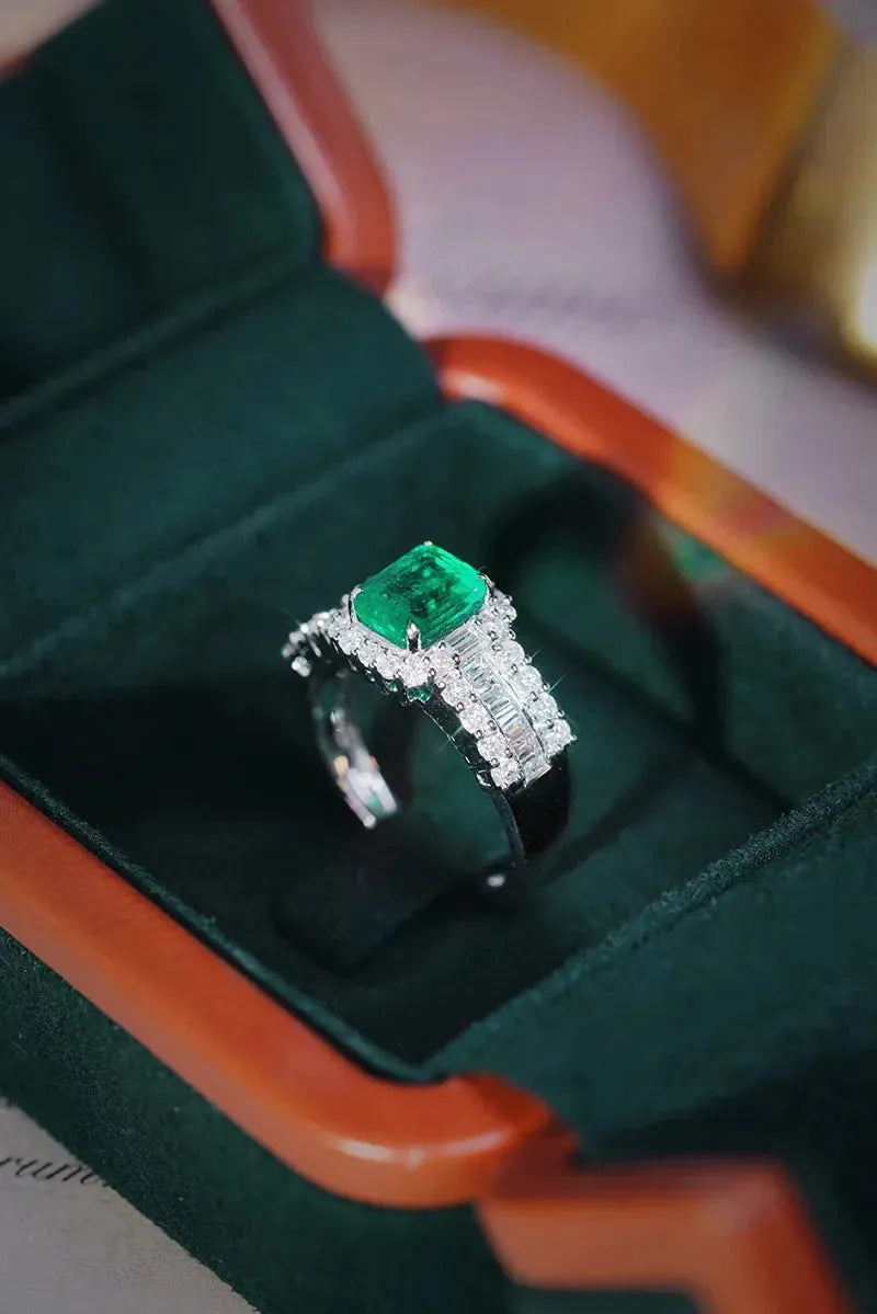 18K White Gold Diamond & Emerald Ring for Women | Luxury Shiny Design | 100% Real Natural Gemstones | Perfect for Parties, Weddings & Special Occasions