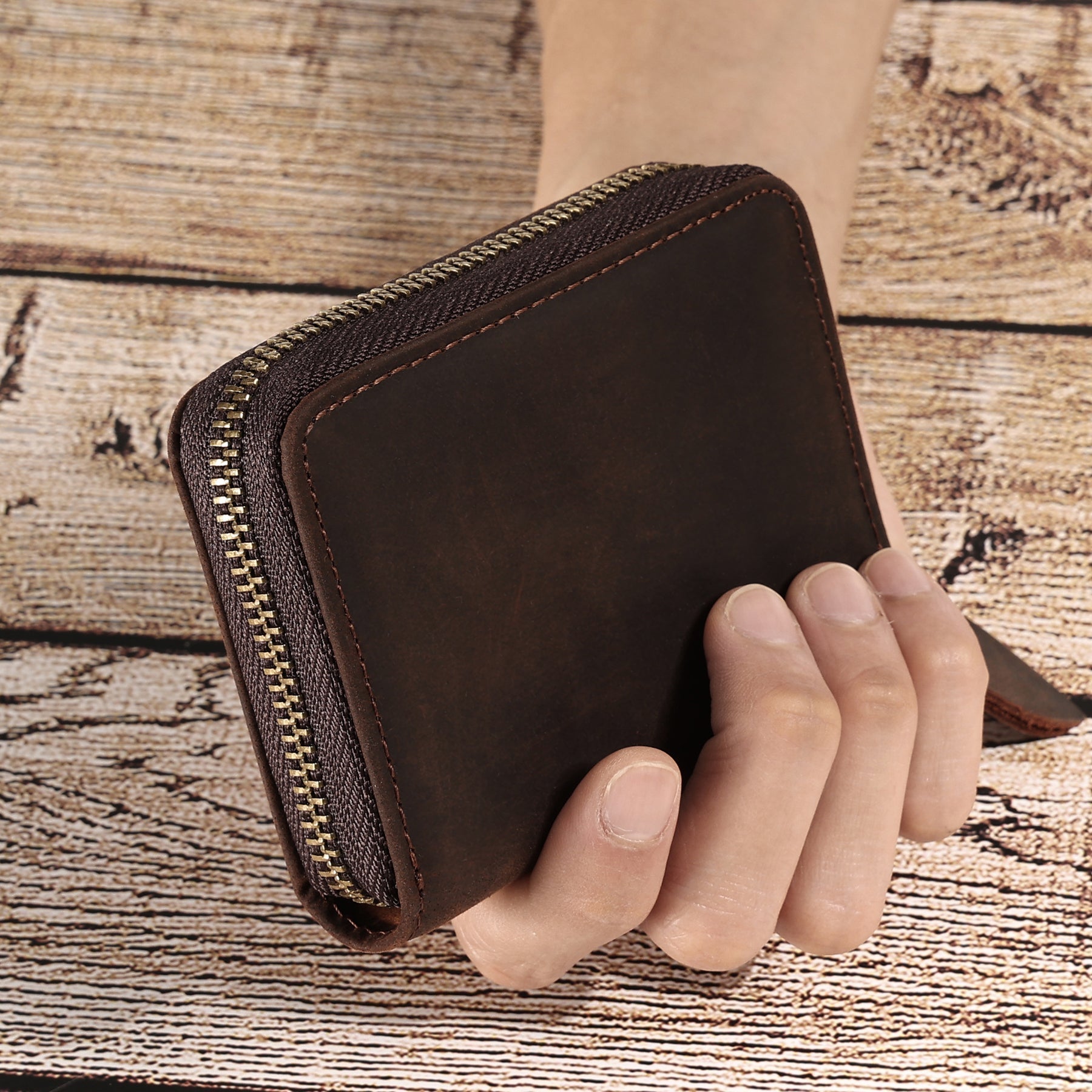 RFID Blocking Men's Leather Wallet - Slim Durable Credit Card Holder for Everyday Use & Travel Security