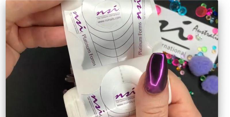 Premium Nail Forms for Acrylic Nails - 100pcs Reusable Plastic Nail Tips for Salon & DIY Manicure - Perfect for Nail Art, Extensions & Professional Nail Techs