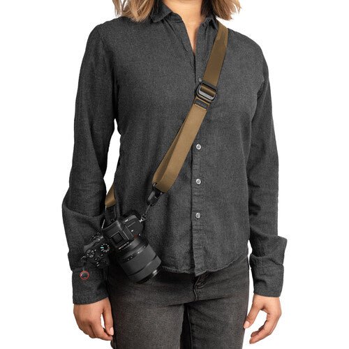 Peak Design Slide Lite Camera Strap (Coyote) - Adjustable & Comfortable for DSLR/Mirrorless Cameras - Perfect for Travel & Outdoor Photography