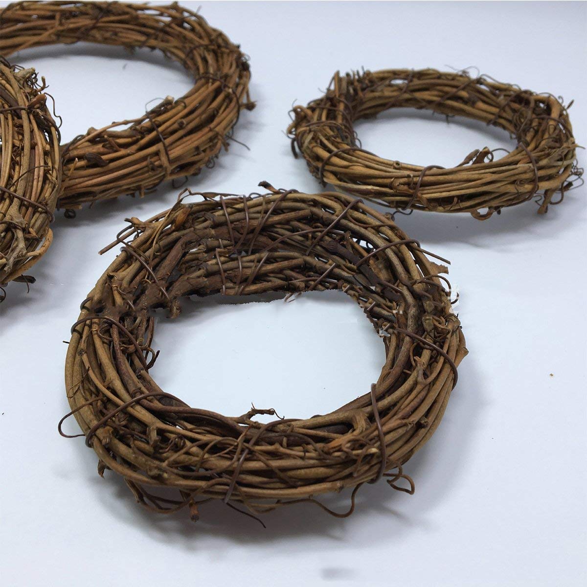 1pcs Natural Grapevine Wreath Ring 12inch - DIY Rustic Wreath Base for Summer, Fall, Christmas Decor - Perfect for Door Garland, Home, Wedding, Party, Gift & Hanging Decorations