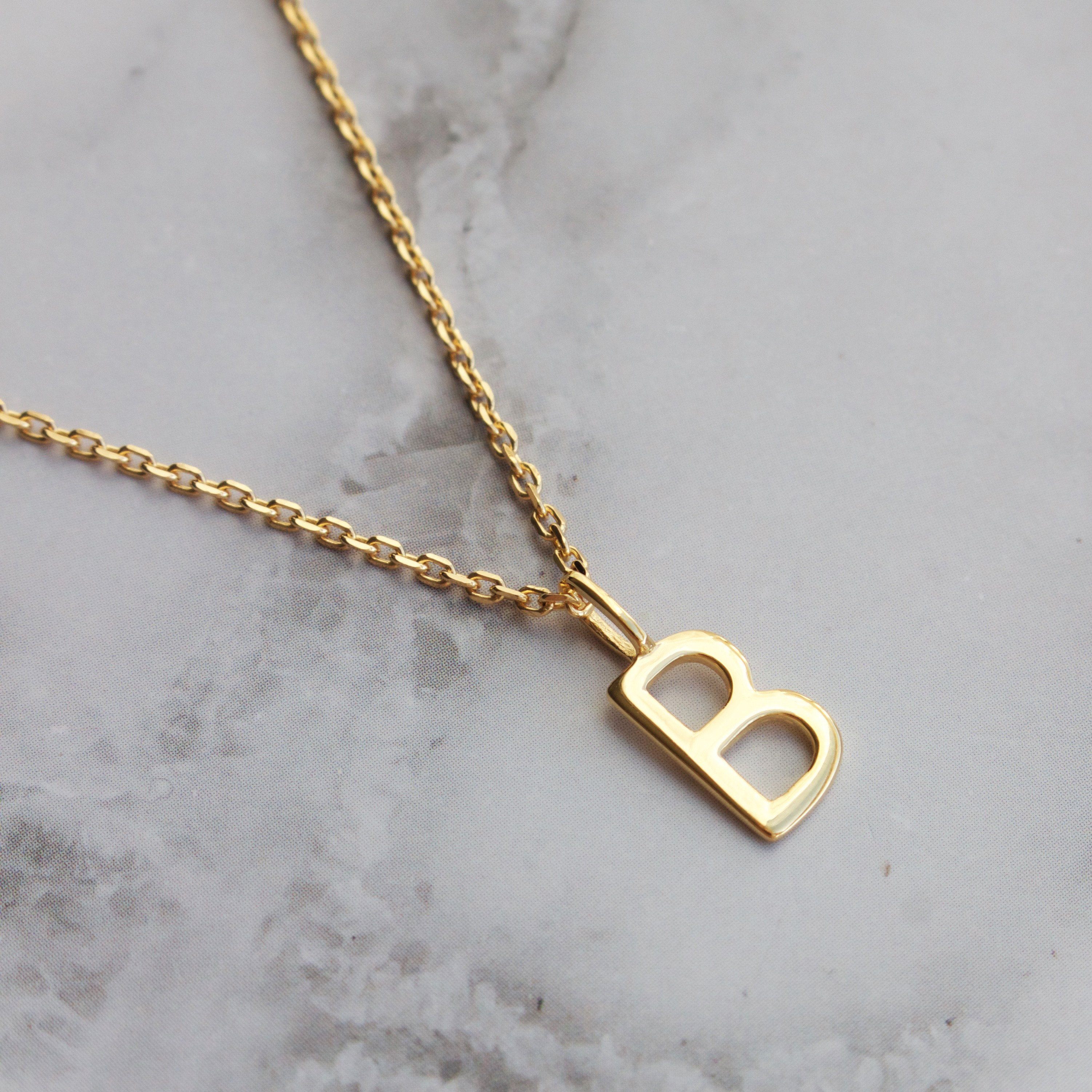 Personalized Initial Necklace for Women - Custom Name Letter Pendant Jewelry - Perfect Gift for Birthday, Anniversary & Valentine's Day - Elegant Everyday Wear & Special Occasions