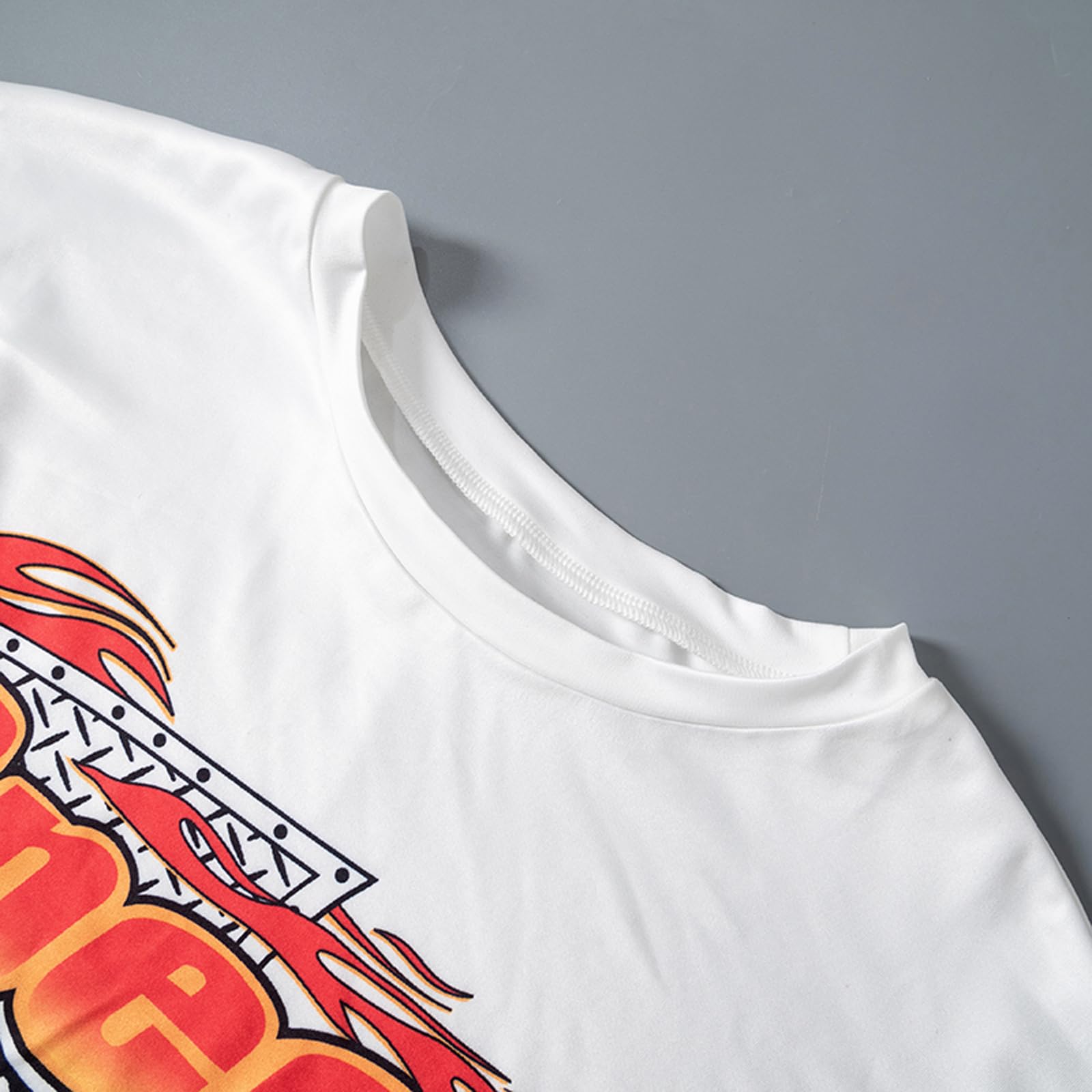 Sexy Women's Graphic Crop Top Sleeveless Tie-Up Shirt - Summer Fashion Tee for Casual Outings, Beach Wear & Night Out