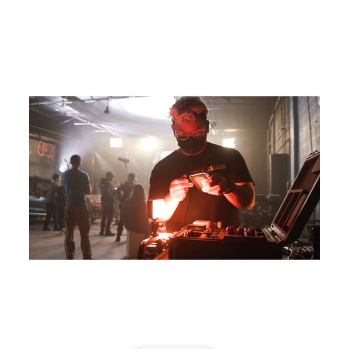 Aputure MC Pro RGBWW LED Light - Portable Video Light for Photography, Filmmaking, YouTube & Content Creation - Perfect for Studio, Vlogging & Outdoor Shooting
