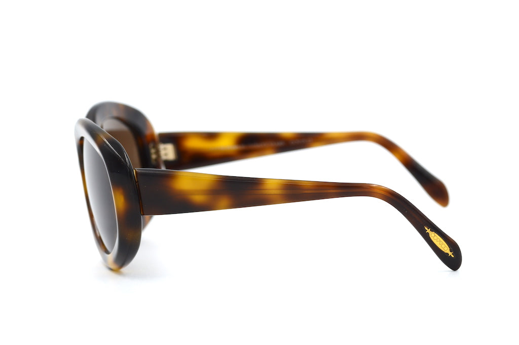 Paramour by Oliver Peoples Limited Edition Sunglasses – Stylish UV Protection for Outdoor Activities & Fashion
