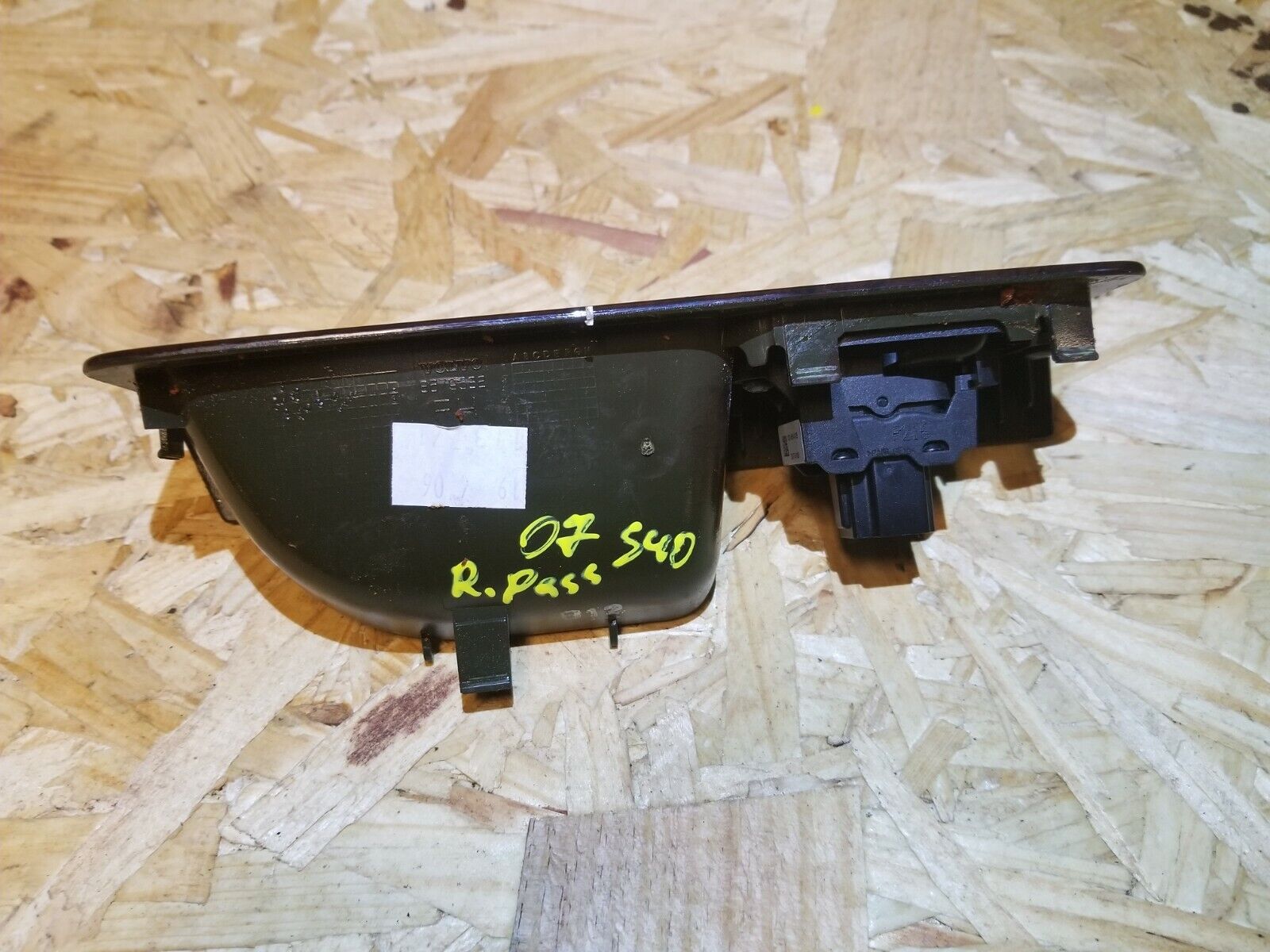 2005-2007 Volvo S40 Right Rear Passenger Power Window Switch OEM Replacement - Perfect for Window Repair & Maintenance