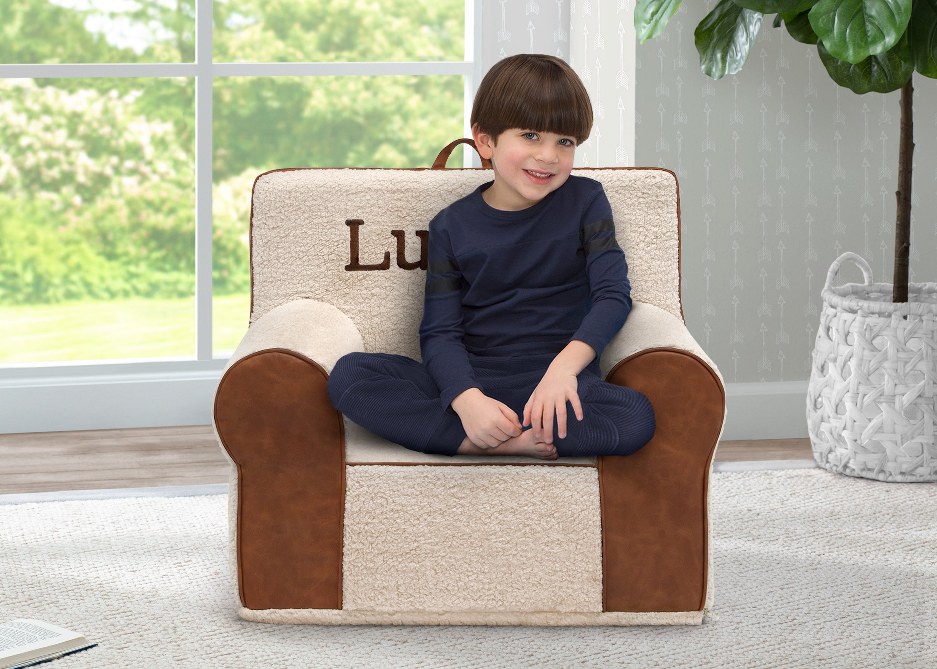 Personalized Deluxe Cozee Sherpa & Faux Leather Kids Chair - Soft & Comfortable Study, Reading, Gaming Chair for Children's Bedroom & Playroom