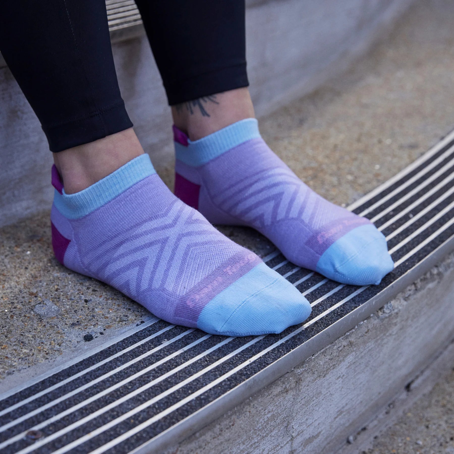 Darn Tough Women's Ultra Lightweight No Show Running Socks - Moisture Wicking & Cushioned for Marathon, Gym & Outdoor Activities