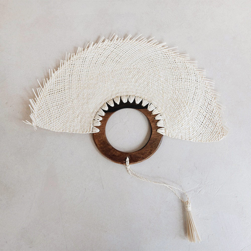 Handwoven Palm Leaf Fan - Natural Eco-Friendly Cooling Fan for Outdoor, Beach, and Home Use - Perfect for Summer, Travel, and Relaxation