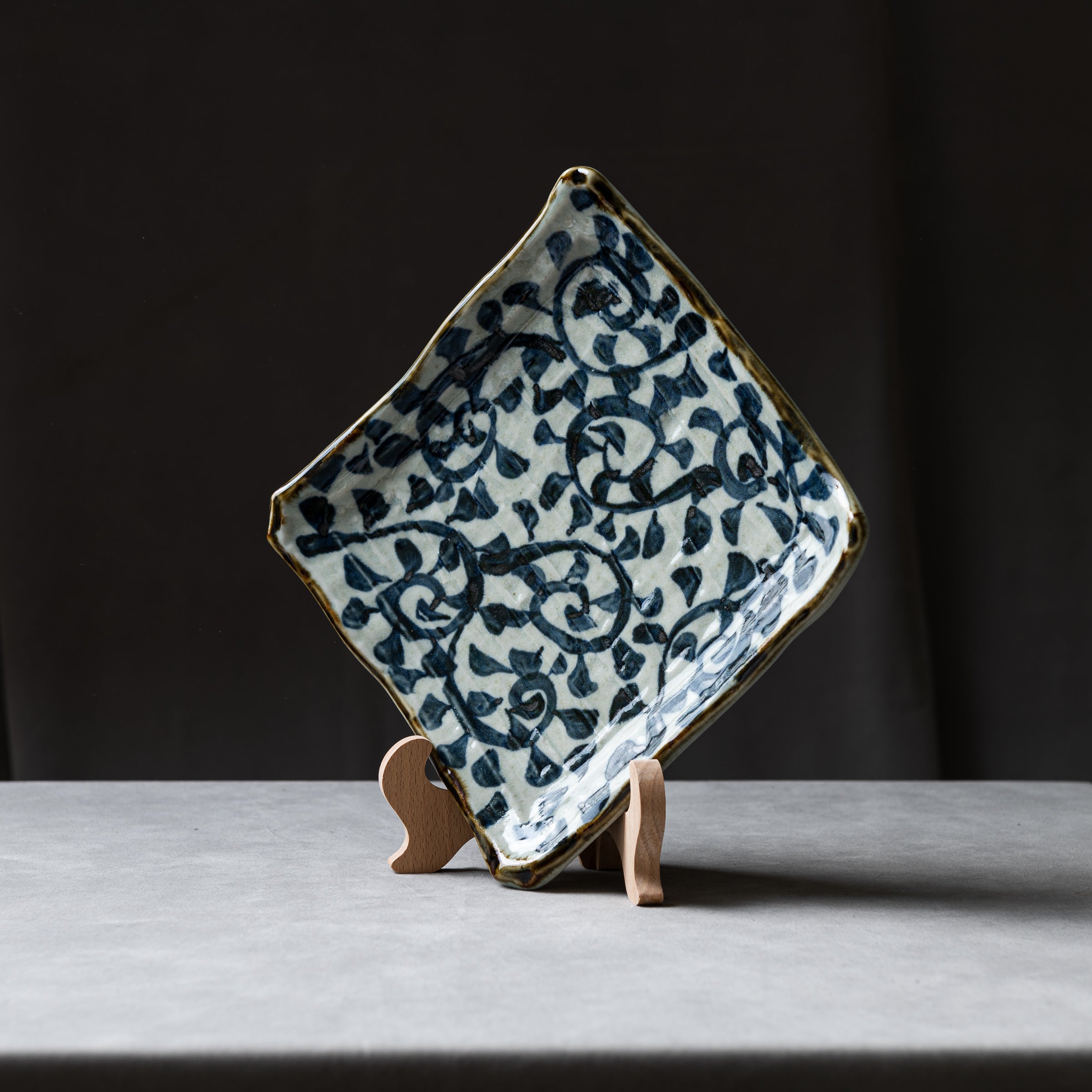 Hand Painted Tako Arabesque Square Plate - Japanese Style Decorative Dish for Sushi, Appetizers & Home Decor