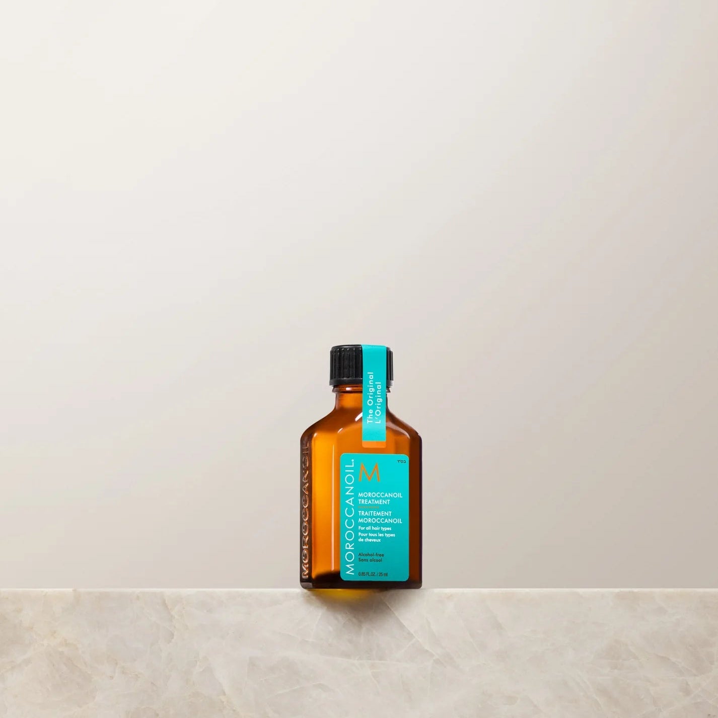 Moroccanoil Hair Treatment - Argan Oil Infused Leave-In Conditioner for Dry, Damaged Hair - Hydrates, Repairs & Adds Shine - Perfect for Salon-Quality Hair Care at Home
