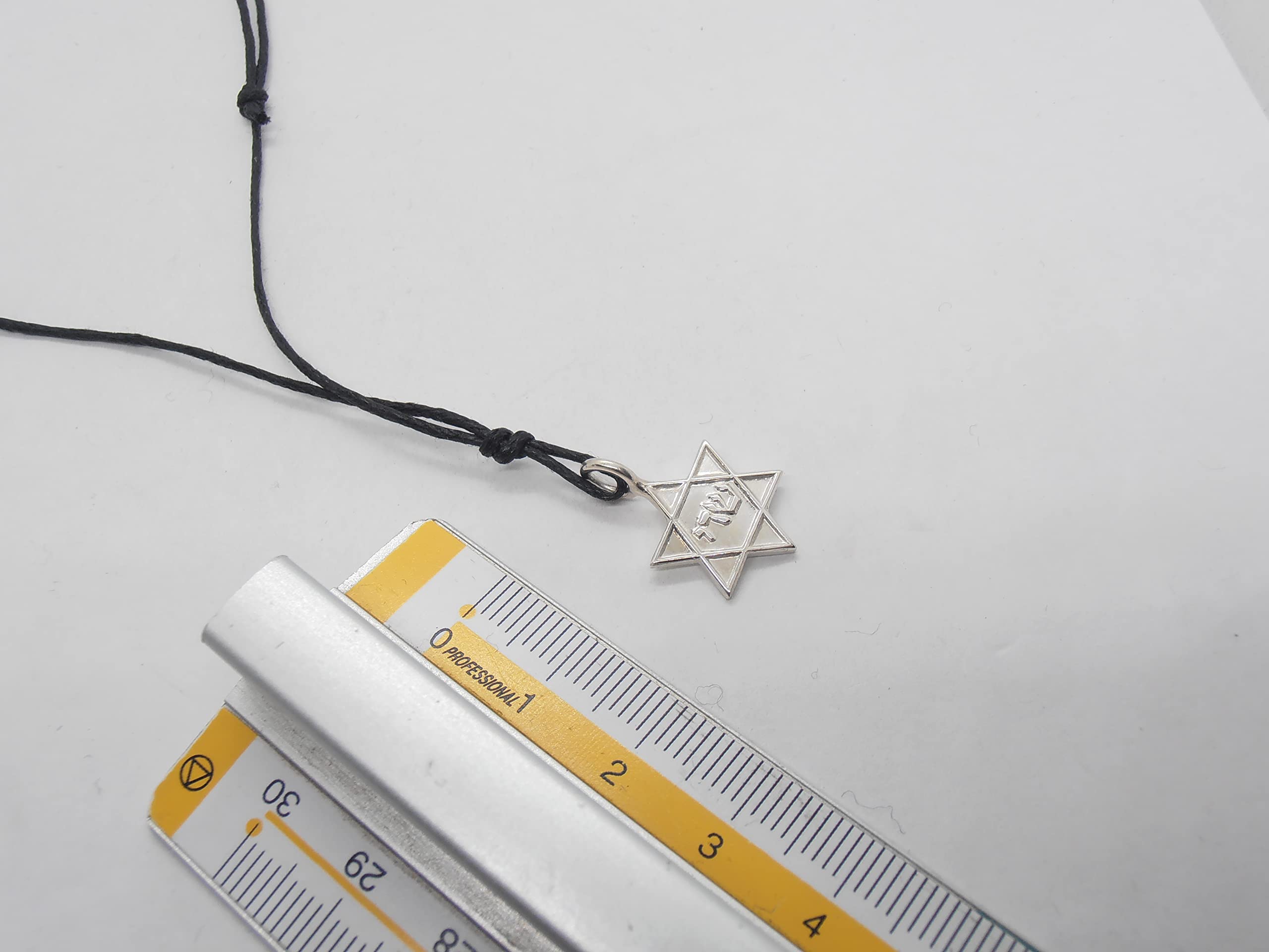 925 Sterling Silver Star of David Pendant Necklace - Jewish Judaica Jewelry for Men & Women - Perfect for Hanukkah, Bar Mitzvah & Religious Occasions