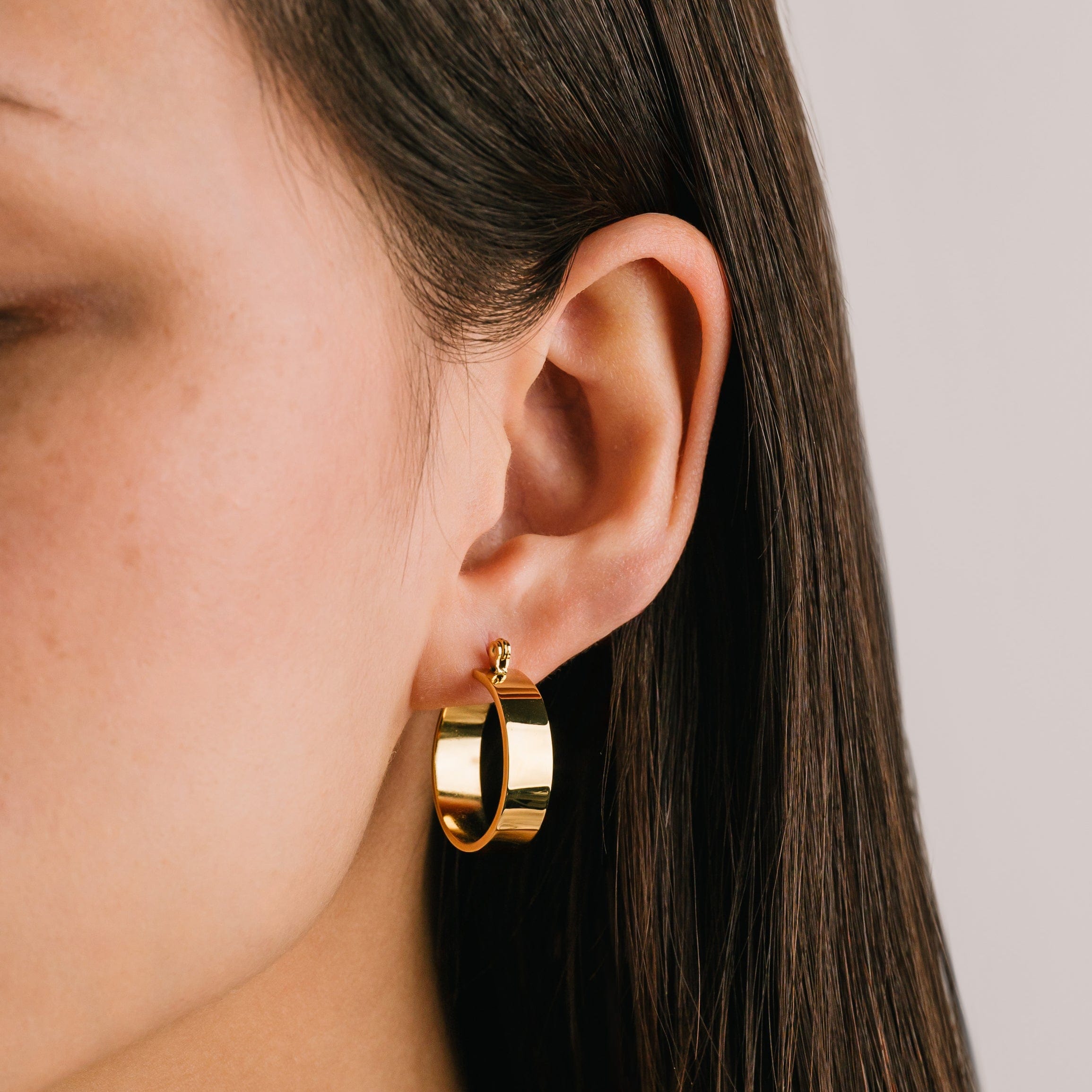Khloe Hoop Earrings for Women - 14K Gold Plated Fashion Jewelry - Trendy Circle Earrings for Daily Wear & Special Occasions