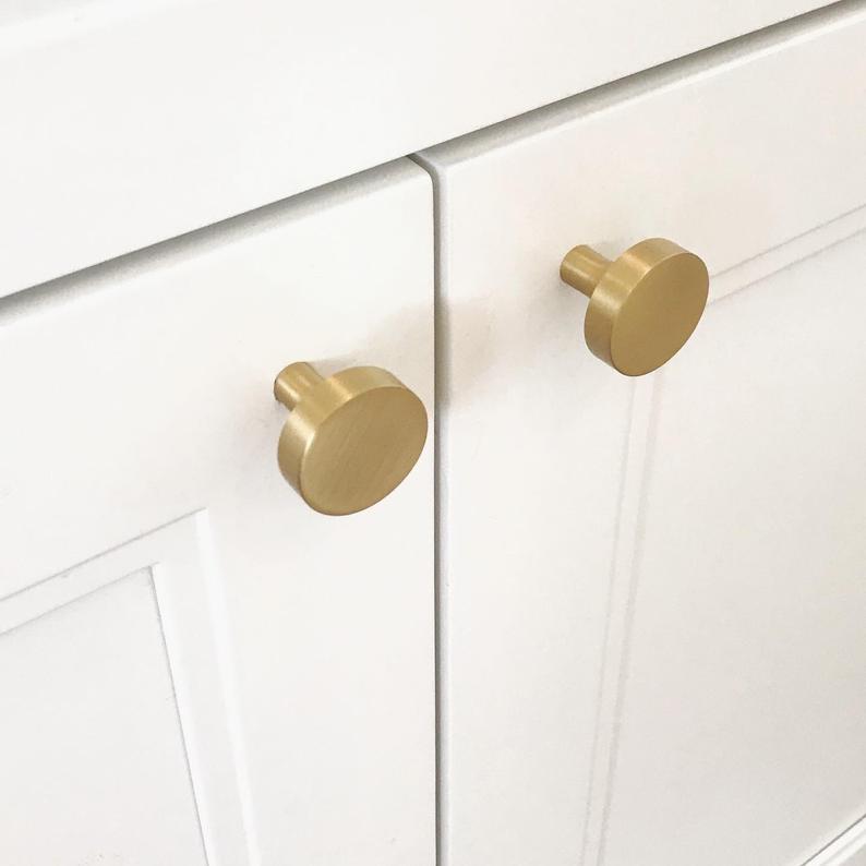 Premium Satin Brass Cabinet Knobs & Pulls - Vintage Style Drawer Handles for Kitchen & Bathroom Cabinets - Durable Cabinet Hardware for Home Renovation & Furniture Upgrade