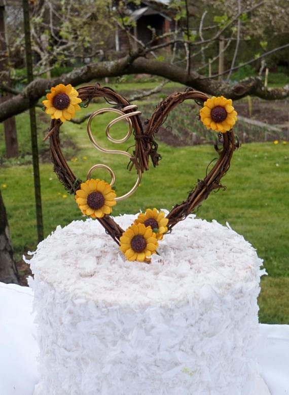 Personalized Country Wedding Cake Topper with Custom Letters & Sunflower Decor - Perfect for Rustic, Farmhouse, or Outdoor Wedding Cakes