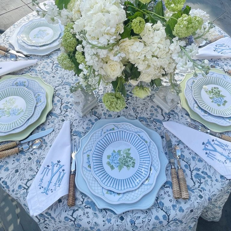 Blue Hydrangea Melamine Dinnerware Set - 16-Piece Shatterproof Outdoor Dinnerware Collection for Picnics, Camping & Pool Parties