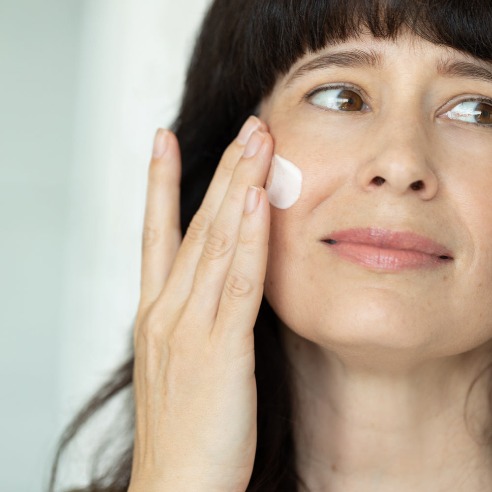 True Dew Hydrating Moisturizer for Dry Skin - Lightweight Face Cream with Hyaluronic Acid & Vitamin E - Perfect for Daily Skincare Routine & Nighttime Hydration