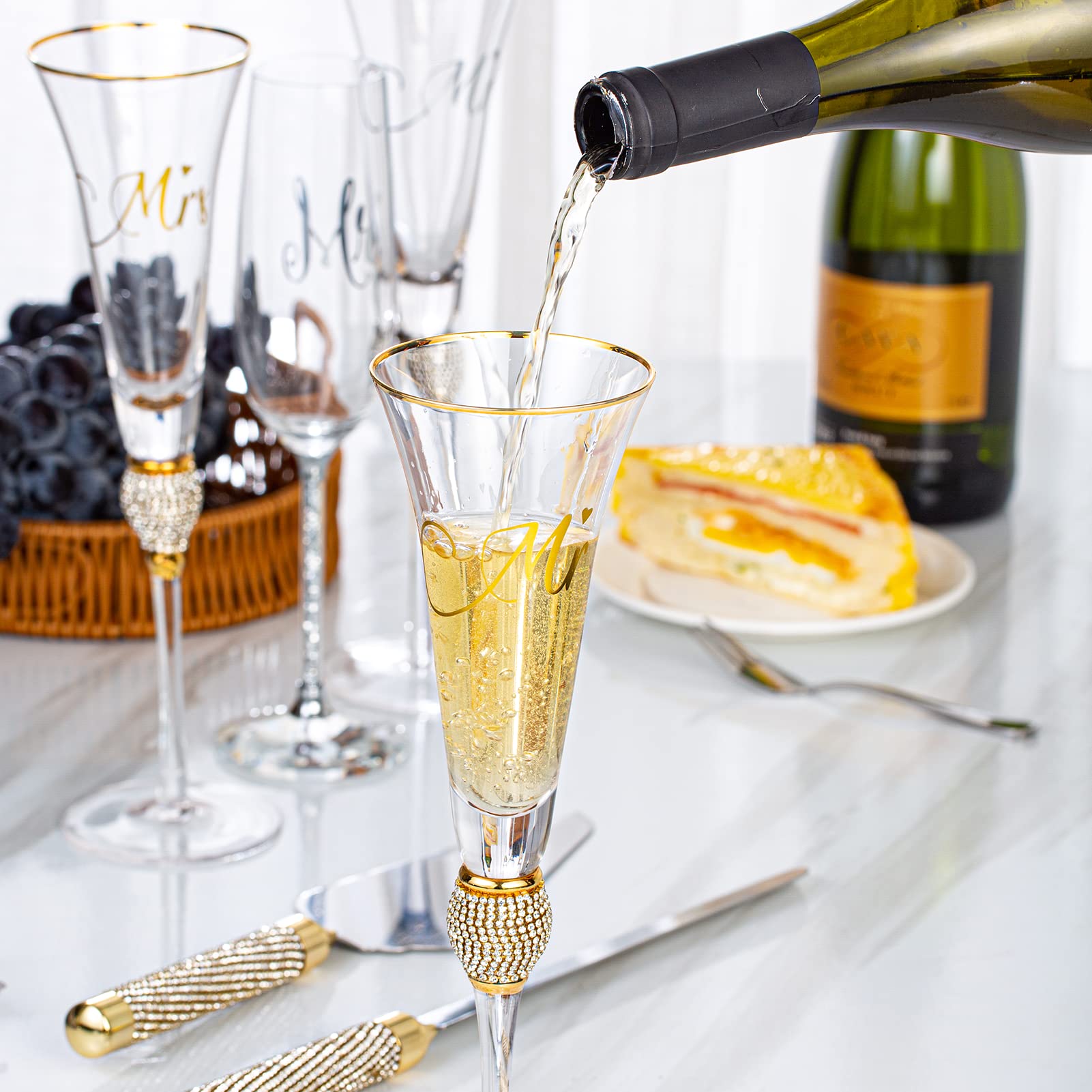Elegant Wedding Cake Knife and Server Set with Mr & Mrs Champagne Flutes - Gold Cake Cutting Kit for Bride and Groom - Perfect for Wedding Ceremonies, Receptions, and Anniversary Celebrations