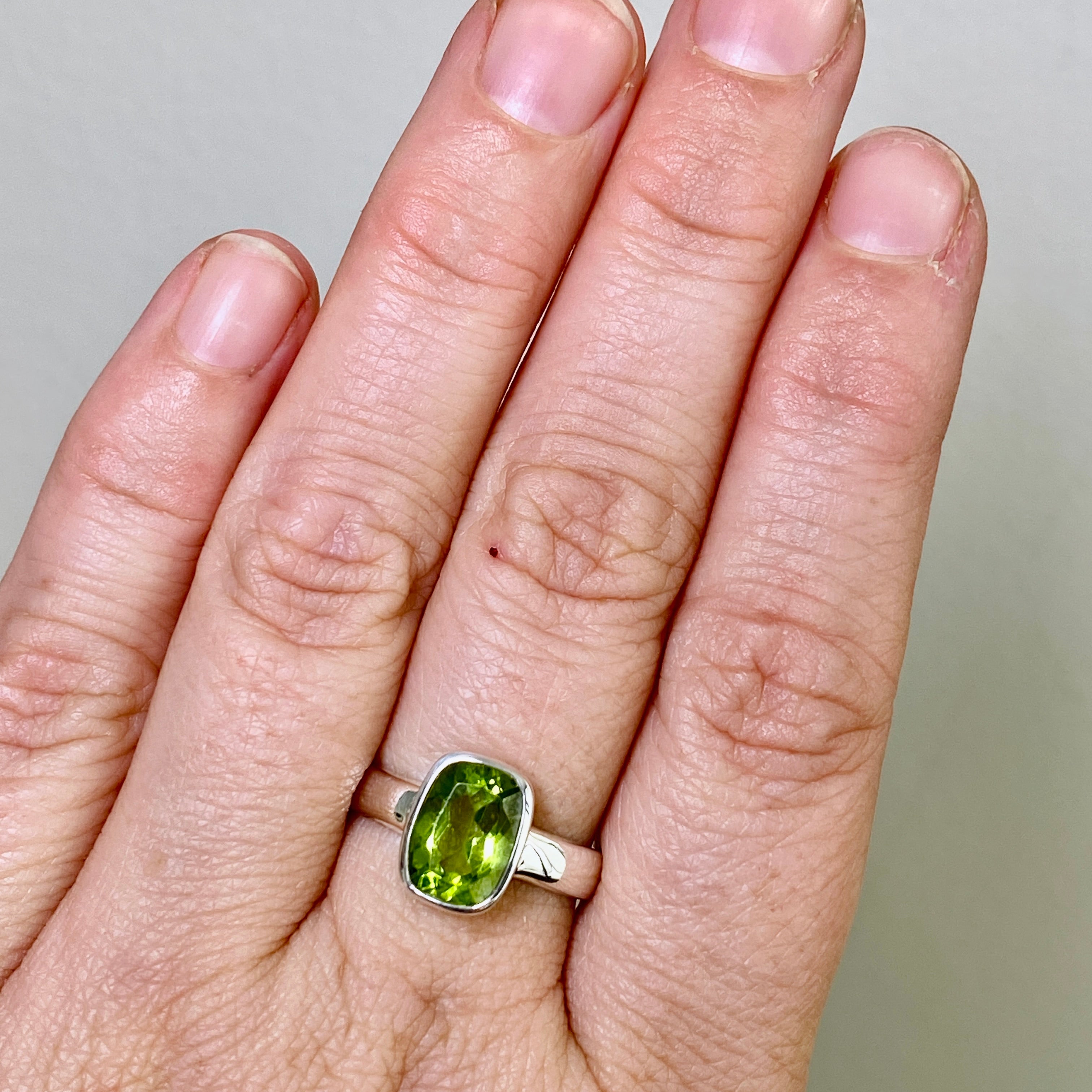Peridot Rectangular Faceted Ring - Size 8 - PRGJ844 - Elegant Green Gemstone Jewelry for Women, Perfect for Weddings, Parties & Everyday Wear