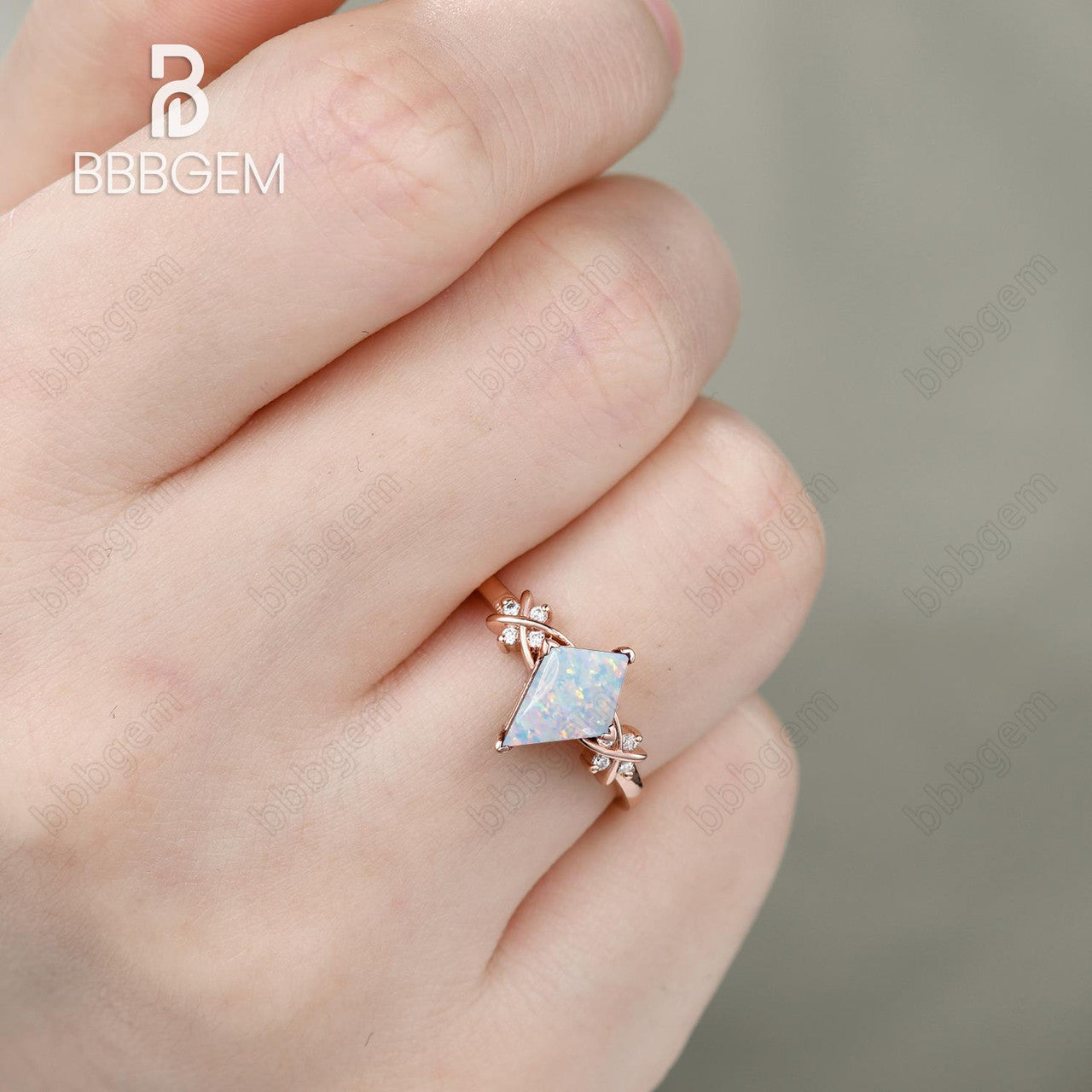 1 Carat Genuine Lab-Created White Opal & Diamond Vintage Kite Engagement Ring – Unique Opal Prong Setting for Weddings, Anniversaries & Special Occasions