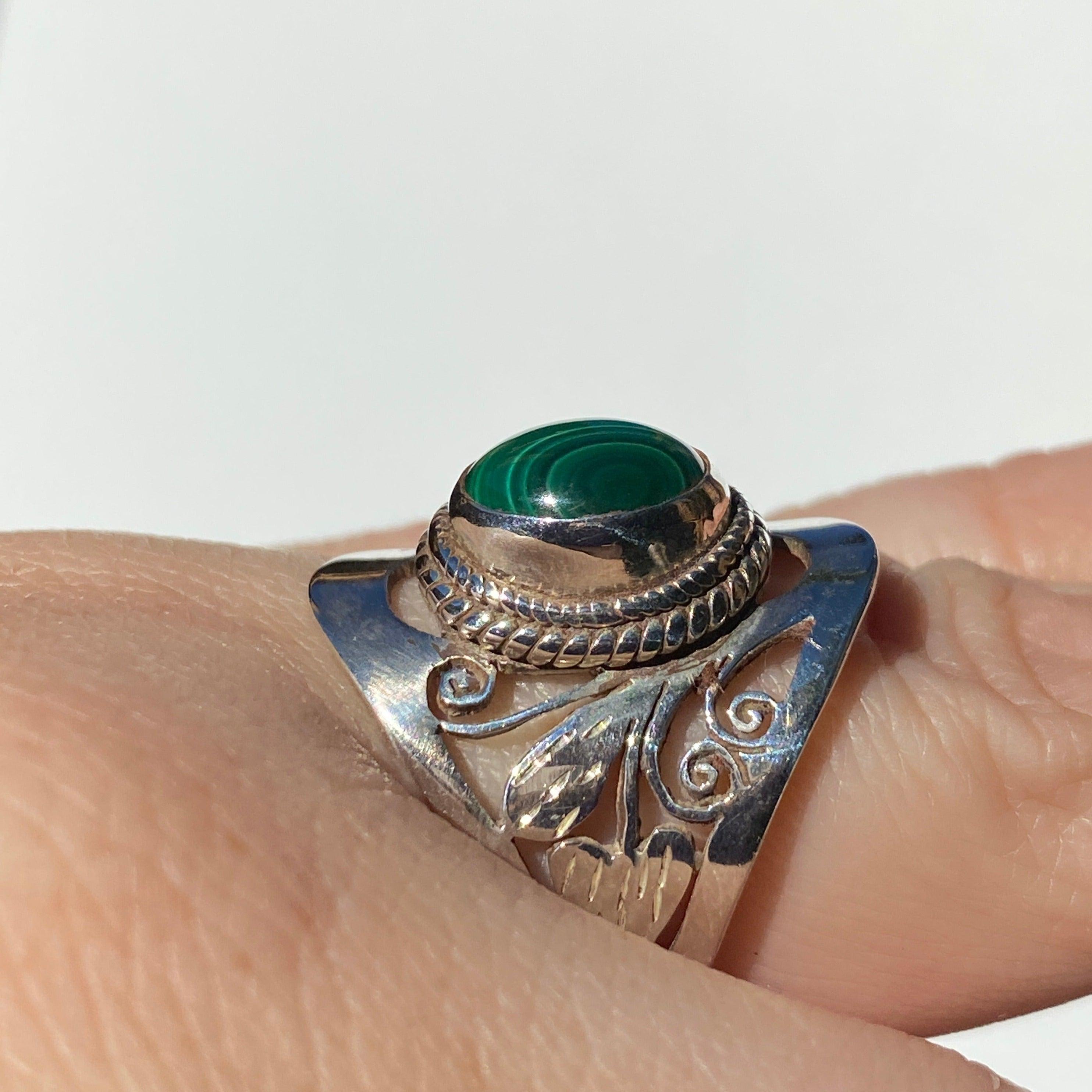Natural Malachite Oval Cabochon Ring with Detailed Banding - Size 7.5 - KRGJ339 - Perfect for Boho Jewelry & Nature-Inspired Fashion