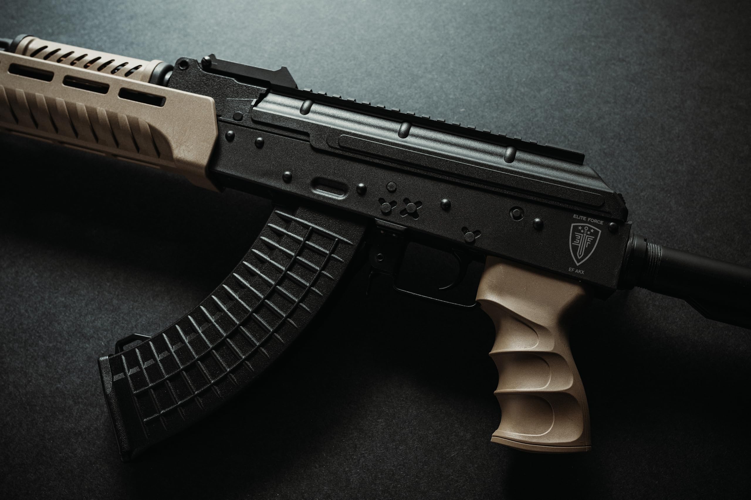 Elite Force AKX AEG Automatic 6mm BB Rifle Airsoft Gun with Built-in EyeTrace LED Tracer Unit - Perfect for Tactical Training, Airsoft Battles & Outdoor Shooting Games